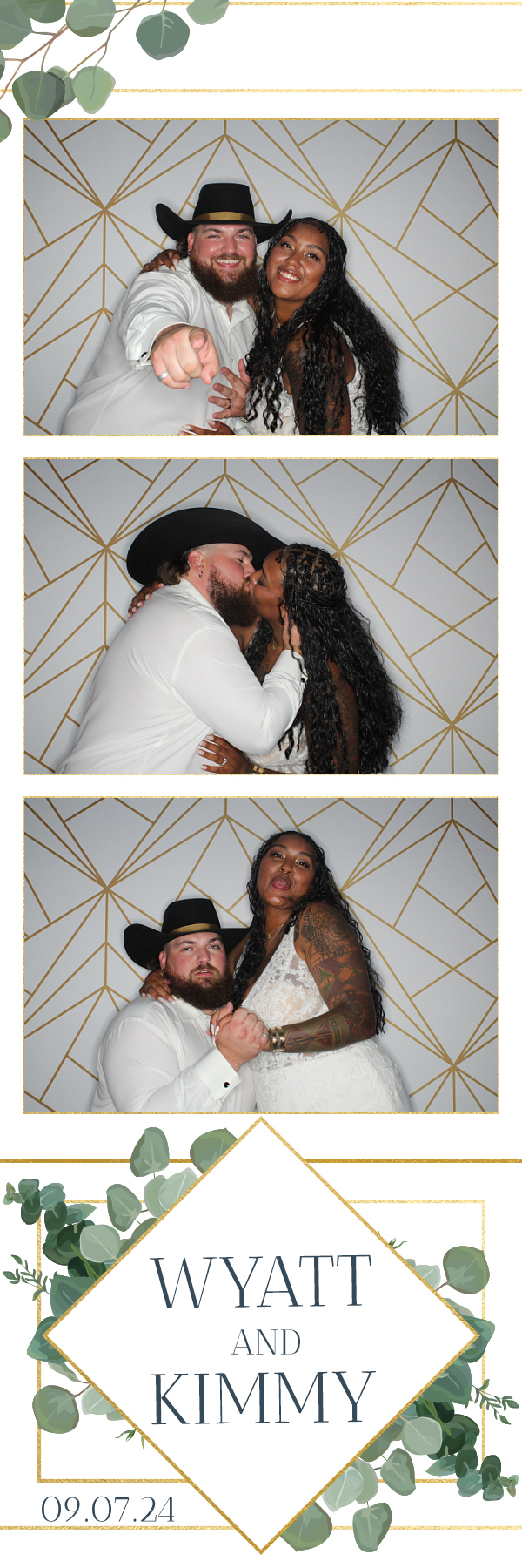 Kimmy and Wyatt's Wedding | View more photos from the event at gallery.photoboothbillings.com/u/PhotoBoothBillings/Kimmy-and-Wyatts-Wedding