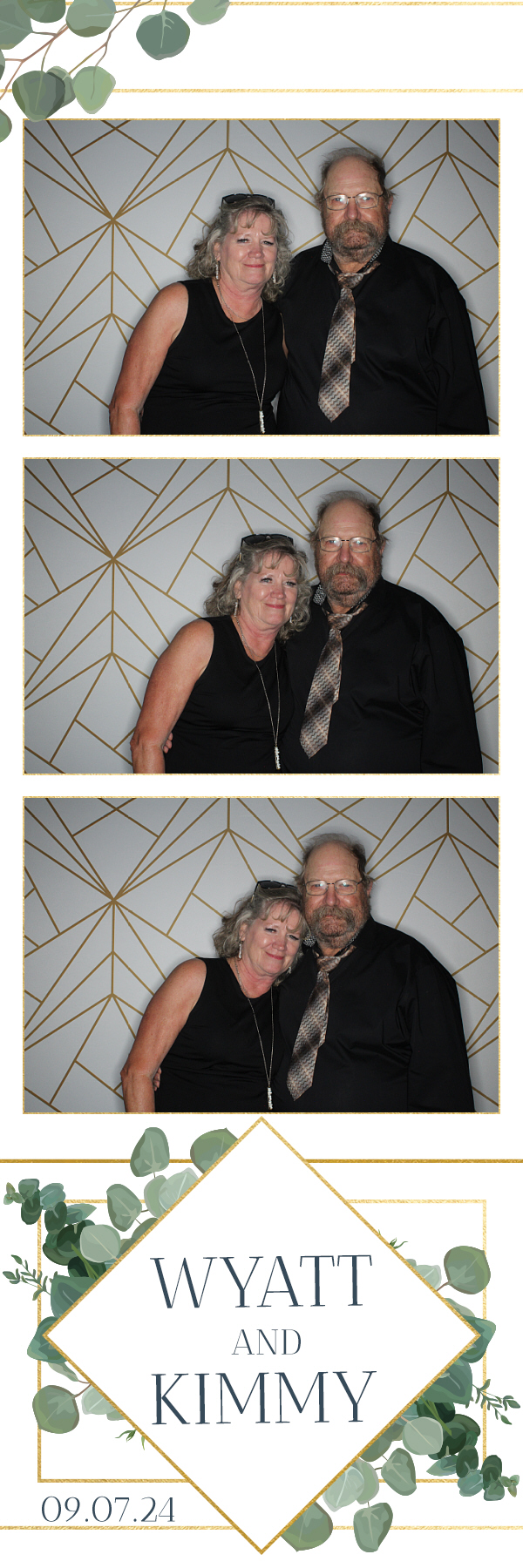 Kimmy and Wyatt's Wedding | View more photos from the event at gallery.photoboothbillings.com/u/PhotoBoothBillings/Kimmy-and-Wyatts-Wedding
