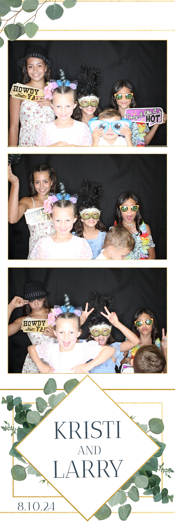 Larry and Kristi's Wedding | View more photos from the event at gallery.photoboothbillings.com/u/PhotoBoothBillings/Larry-and-Kristis-Wedding