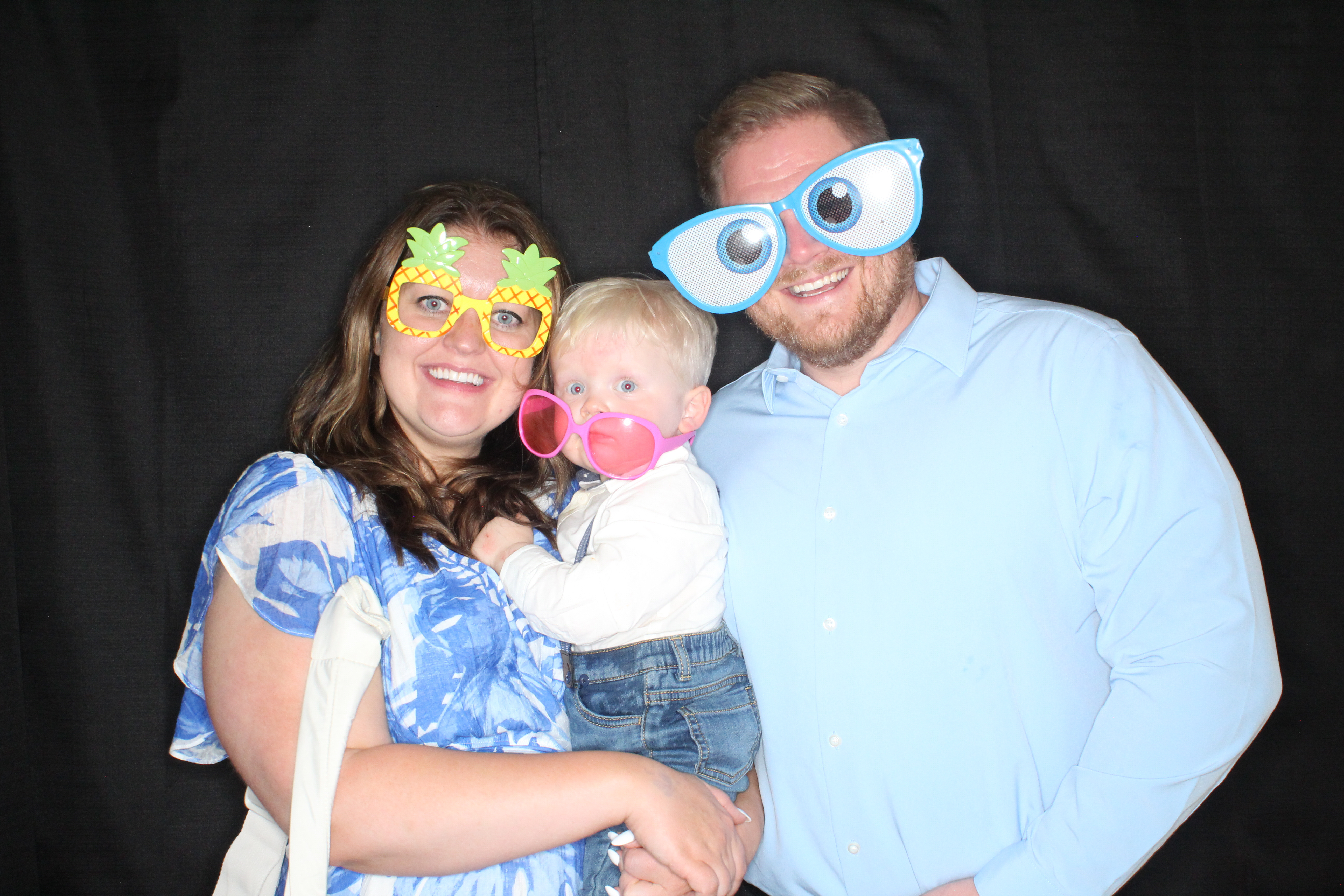 Larry and Kristi's Wedding | View more photos from the event at gallery.photoboothbillings.com/u/PhotoBoothBillings/Larry-and-Kristis-Wedding