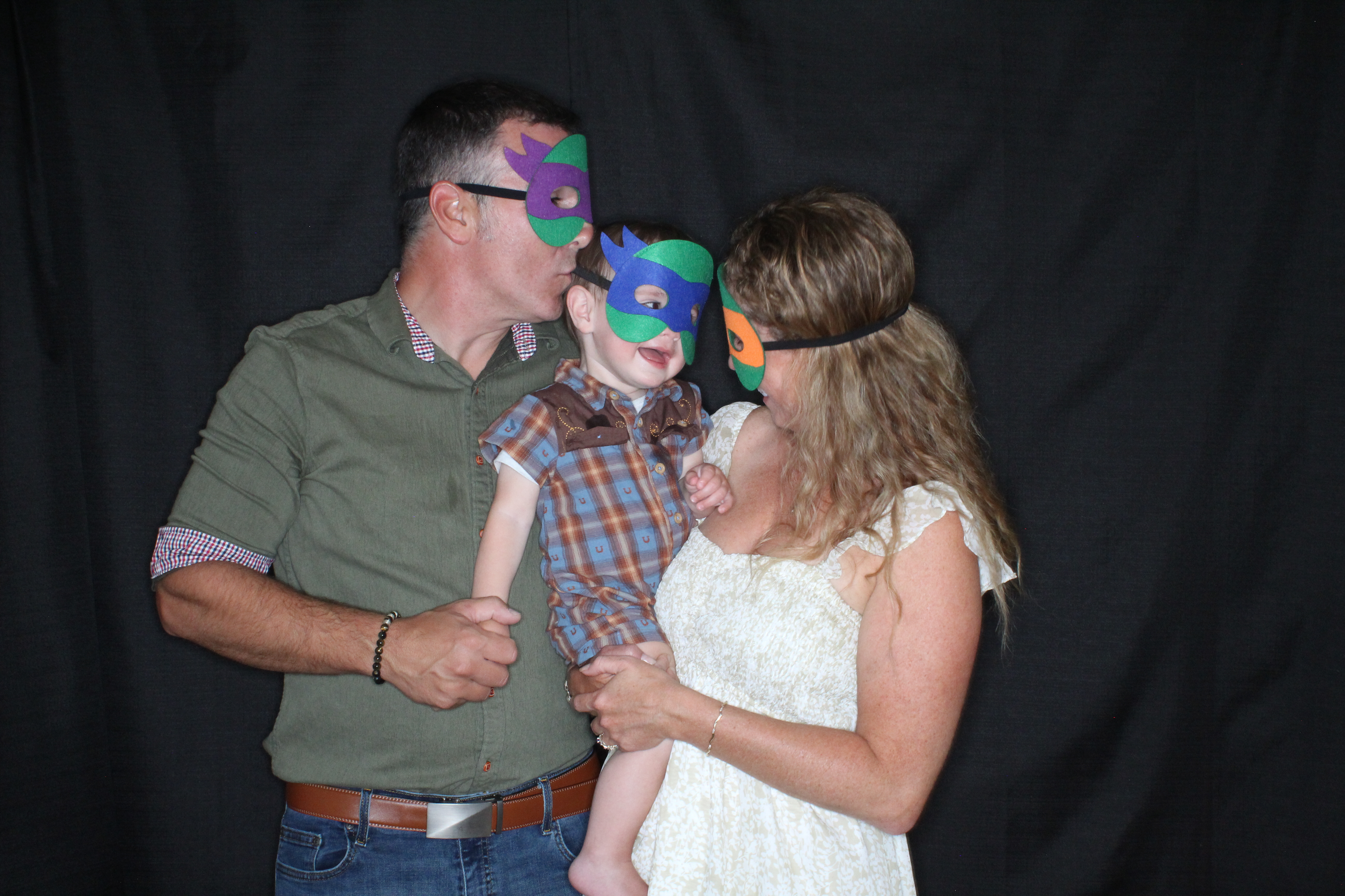 Larry and Kristi's Wedding | View more photos from the event at gallery.photoboothbillings.com/u/PhotoBoothBillings/Larry-and-Kristis-Wedding