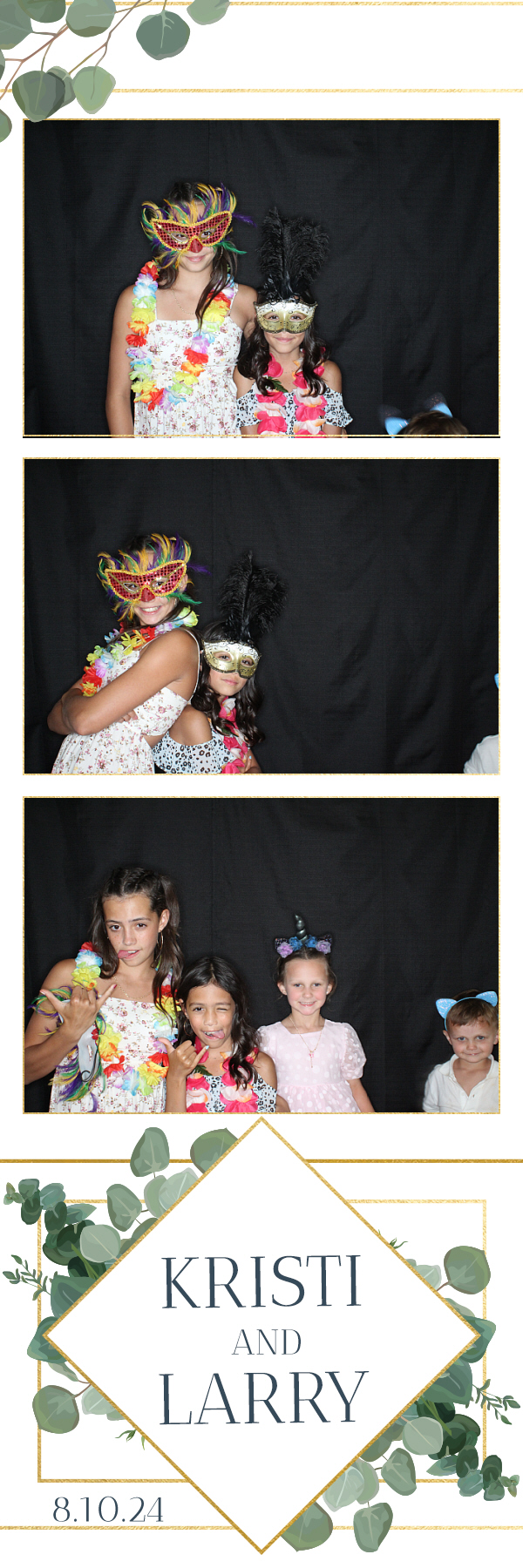 Larry and Kristi's Wedding | View more photos from the event at gallery.photoboothbillings.com/u/PhotoBoothBillings/Larry-and-Kristis-Wedding