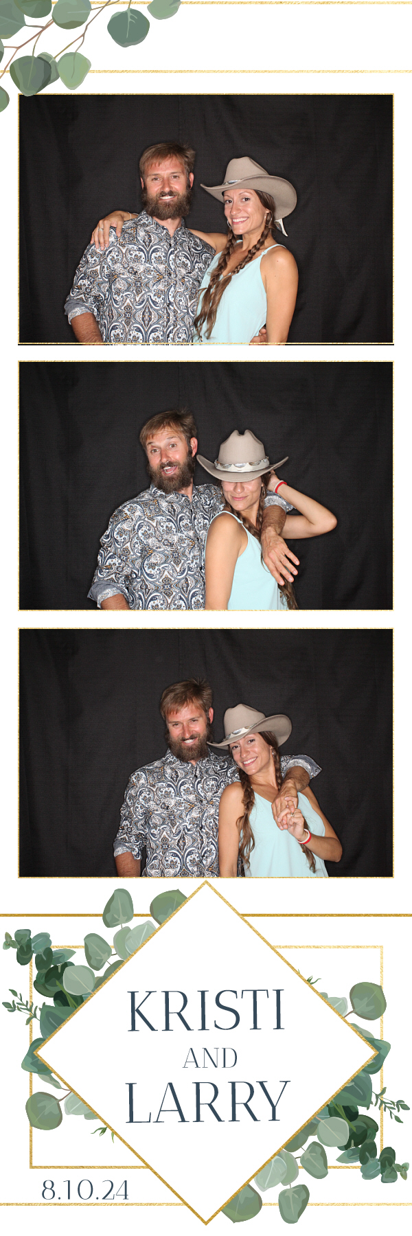 Larry and Kristi's Wedding | View more photos from the event at gallery.photoboothbillings.com/u/PhotoBoothBillings/Larry-and-Kristis-Wedding
