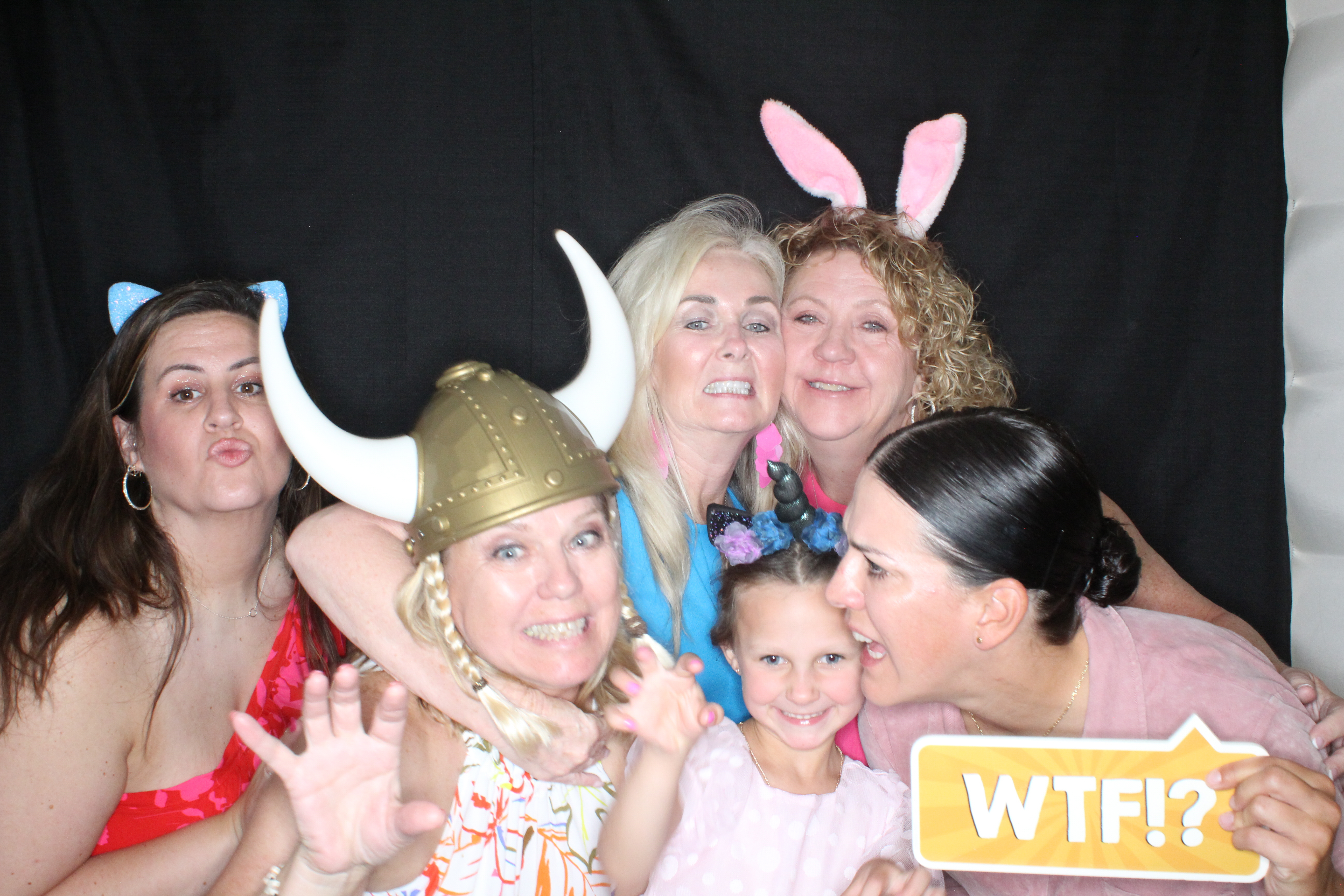 Larry and Kristi's Wedding | View more photos from the event at gallery.photoboothbillings.com/u/PhotoBoothBillings/Larry-and-Kristis-Wedding