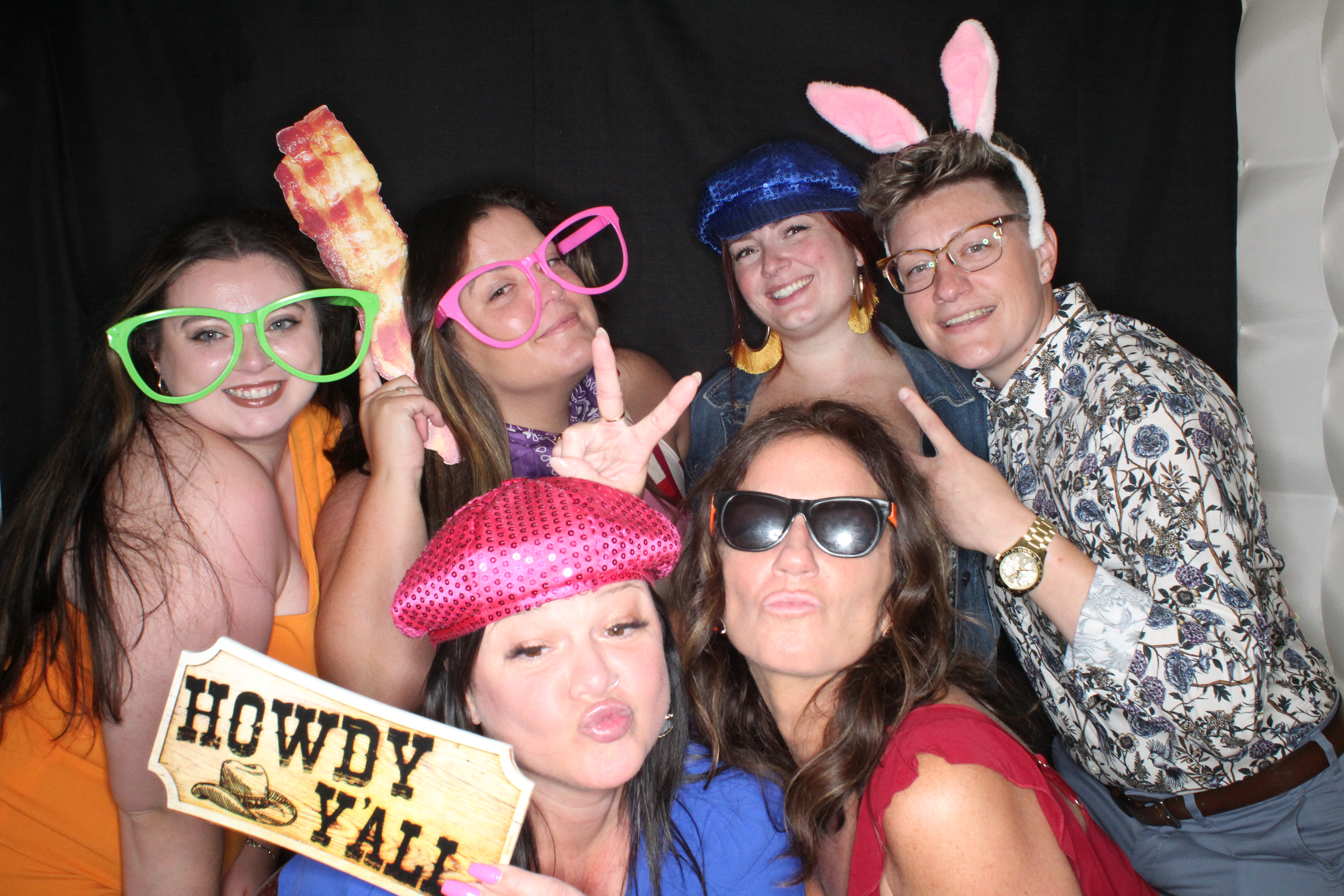 Larry and Kristi's Wedding | View more photos from the event at gallery.photoboothbillings.com/u/PhotoBoothBillings/Larry-and-Kristis-Wedding