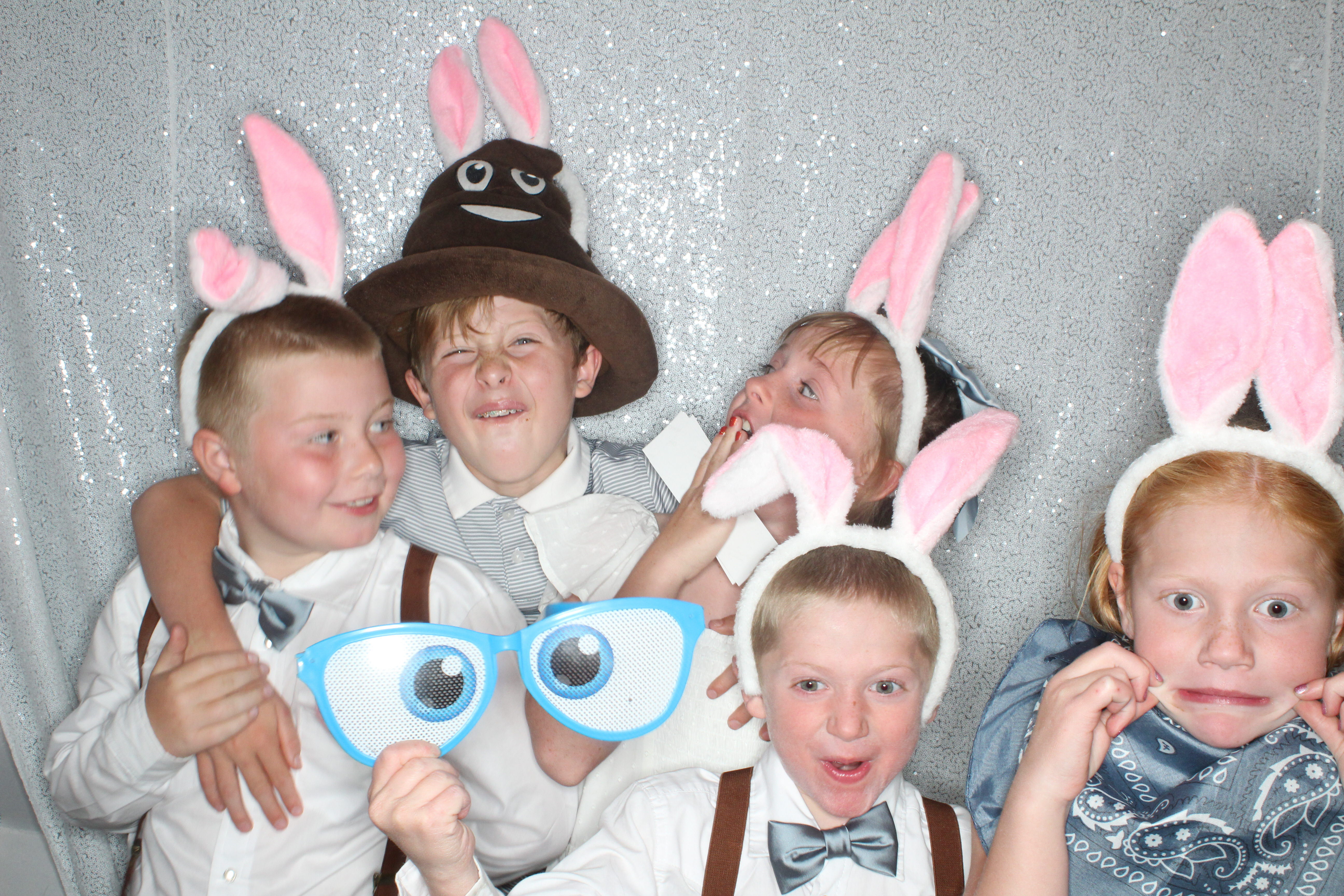 Melissa and Zack's Wedding | View more photos from the event at gallery.photoboothbillings.com/u/PhotoBoothBillings/Melissa-and-Zacks-Wedding
