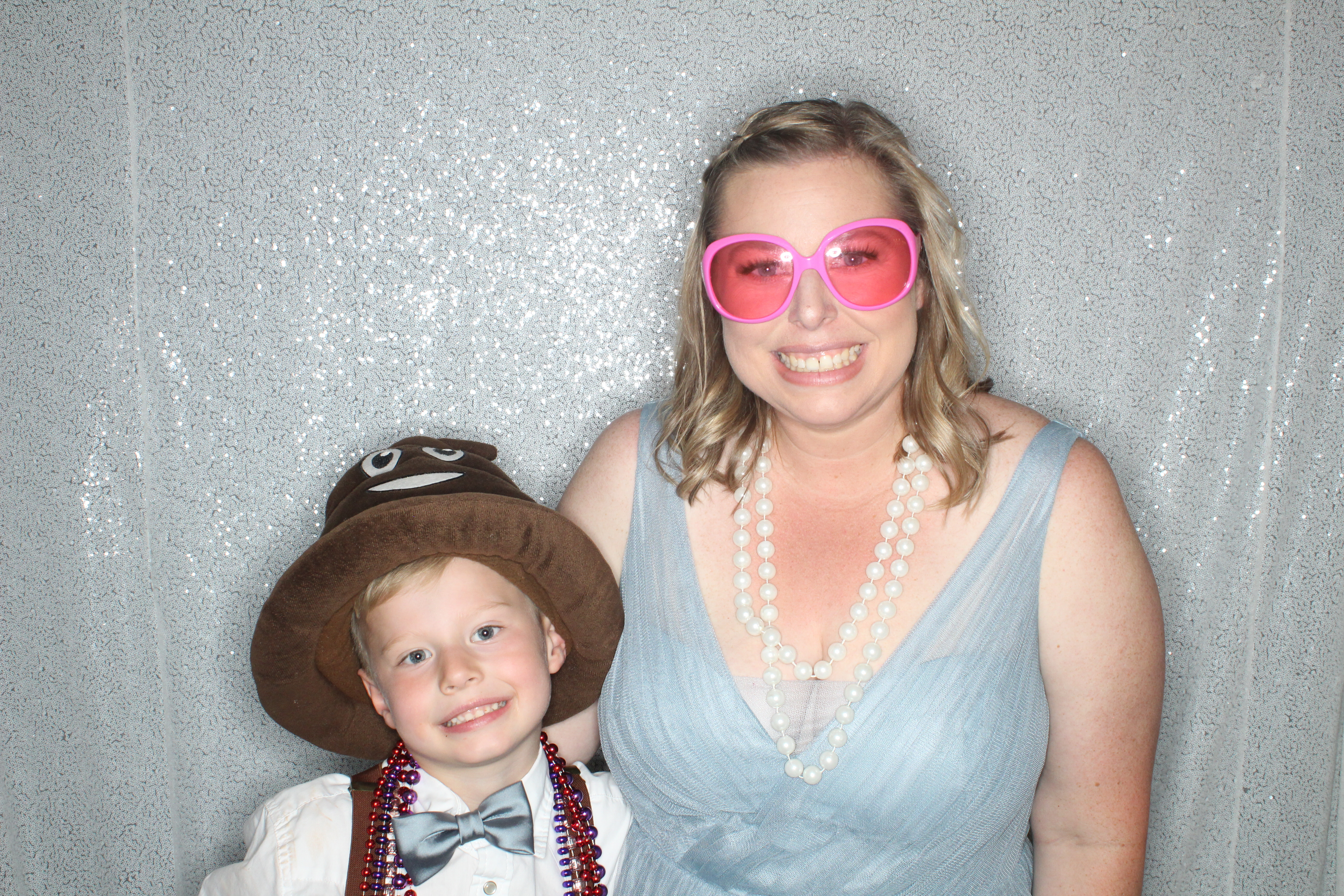 Melissa and Zack's Wedding | View more photos from the event at gallery.photoboothbillings.com/u/PhotoBoothBillings/Melissa-and-Zacks-Wedding