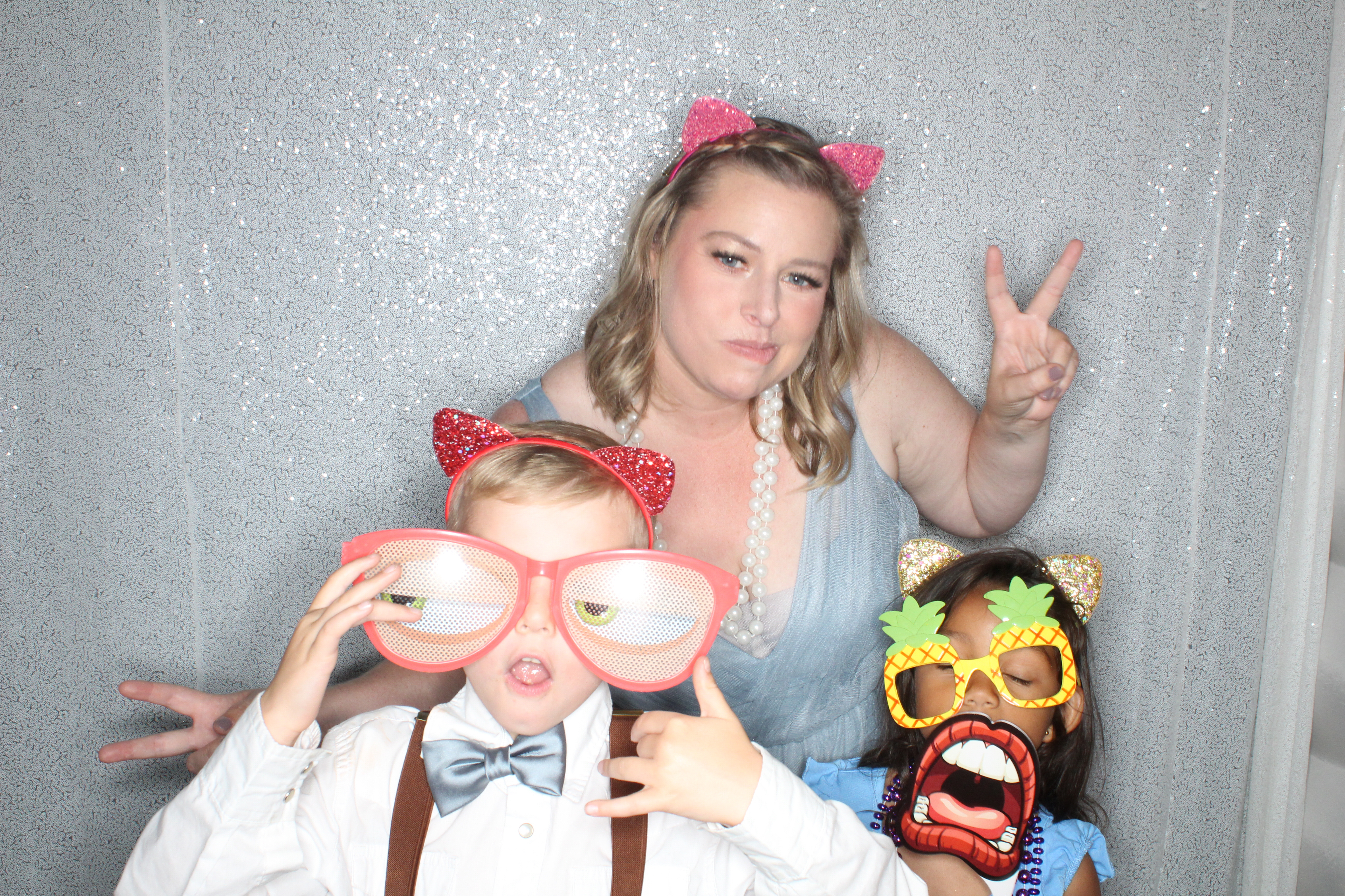 Melissa and Zack's Wedding | View more photos from the event at gallery.photoboothbillings.com/u/PhotoBoothBillings/Melissa-and-Zacks-Wedding