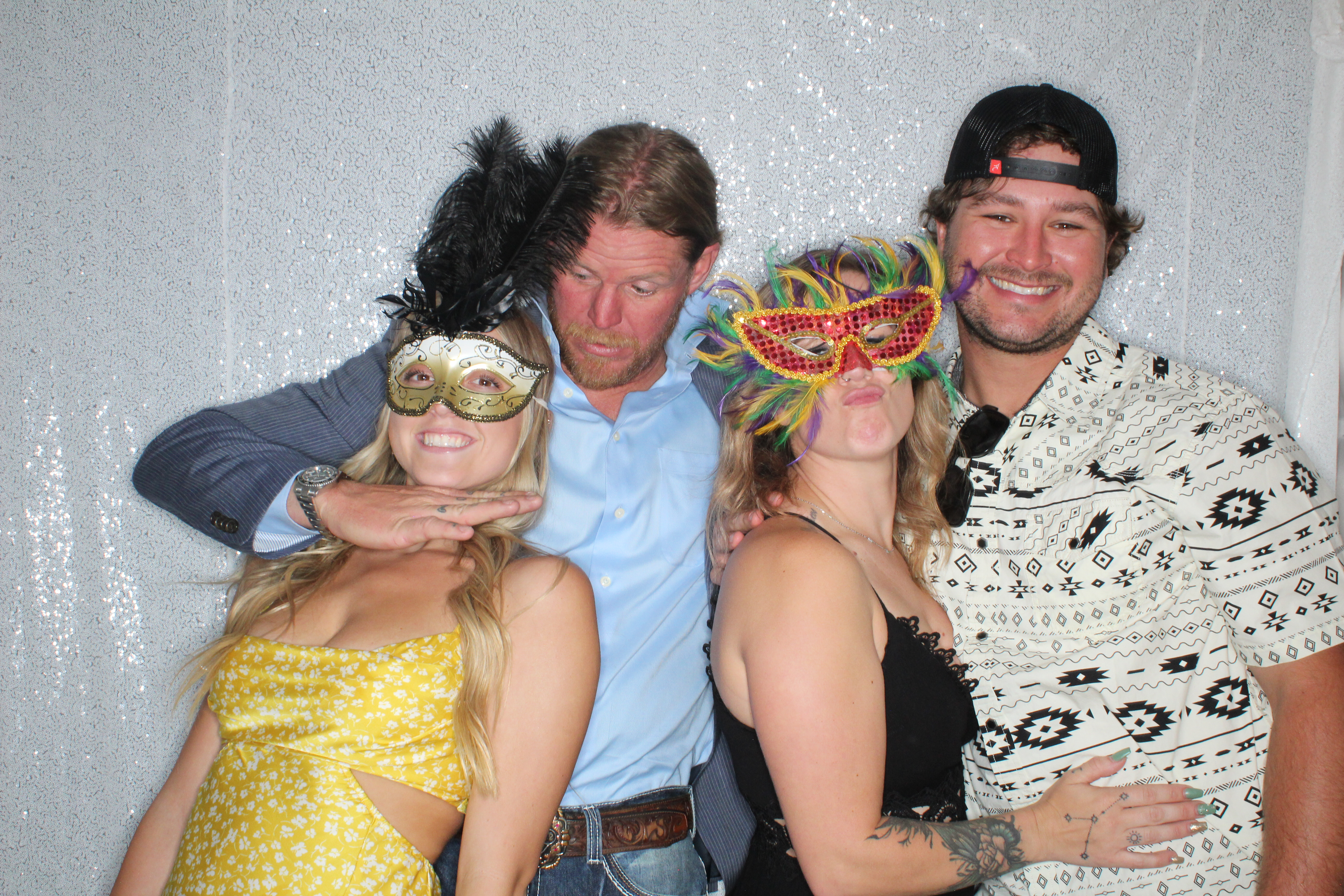 Melissa and Zack's Wedding | View more photos from the event at gallery.photoboothbillings.com/u/PhotoBoothBillings/Melissa-and-Zacks-Wedding