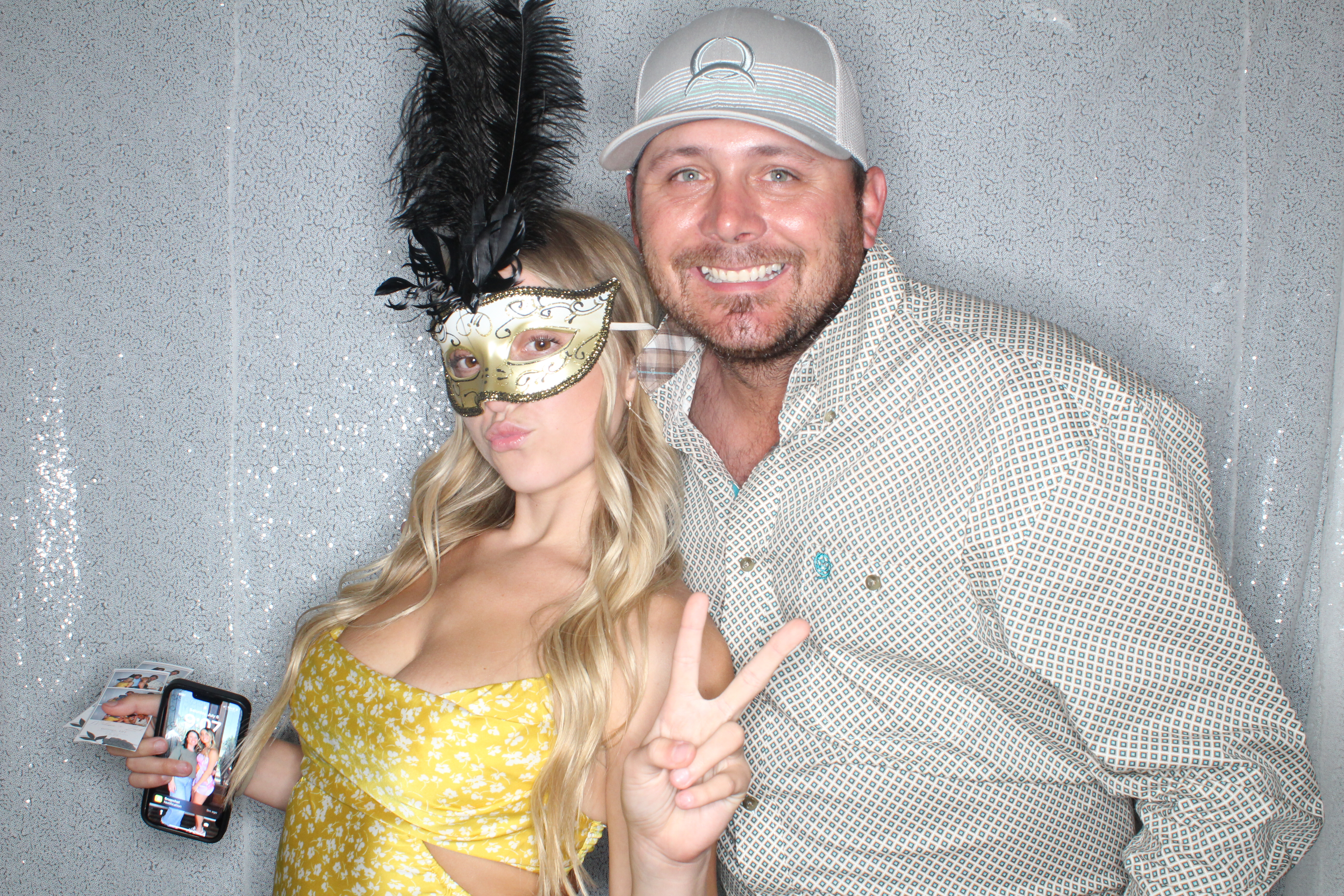 Melissa and Zack's Wedding | View more photos from the event at gallery.photoboothbillings.com/u/PhotoBoothBillings/Melissa-and-Zacks-Wedding