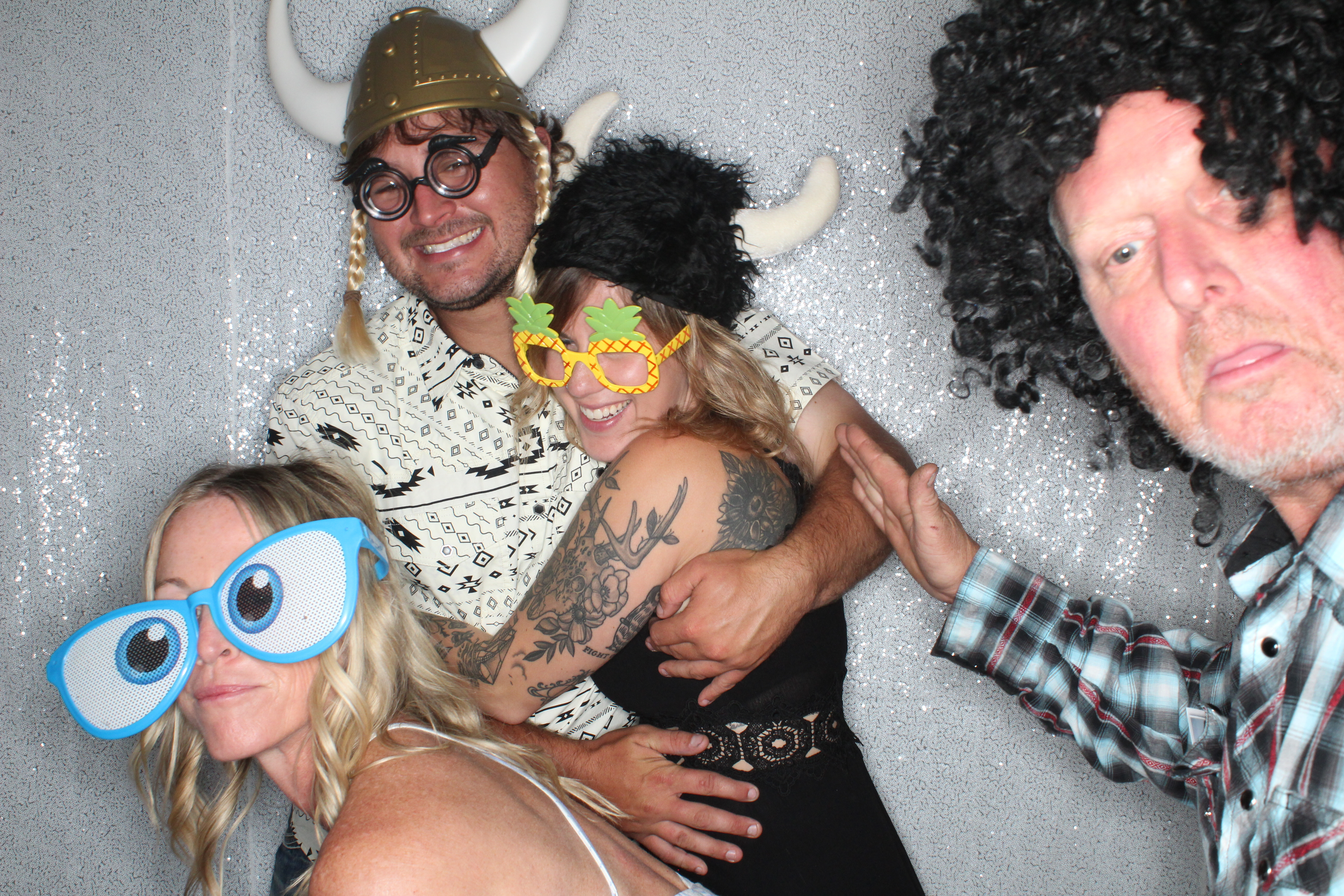 Melissa and Zack's Wedding | View more photos from the event at gallery.photoboothbillings.com/u/PhotoBoothBillings/Melissa-and-Zacks-Wedding