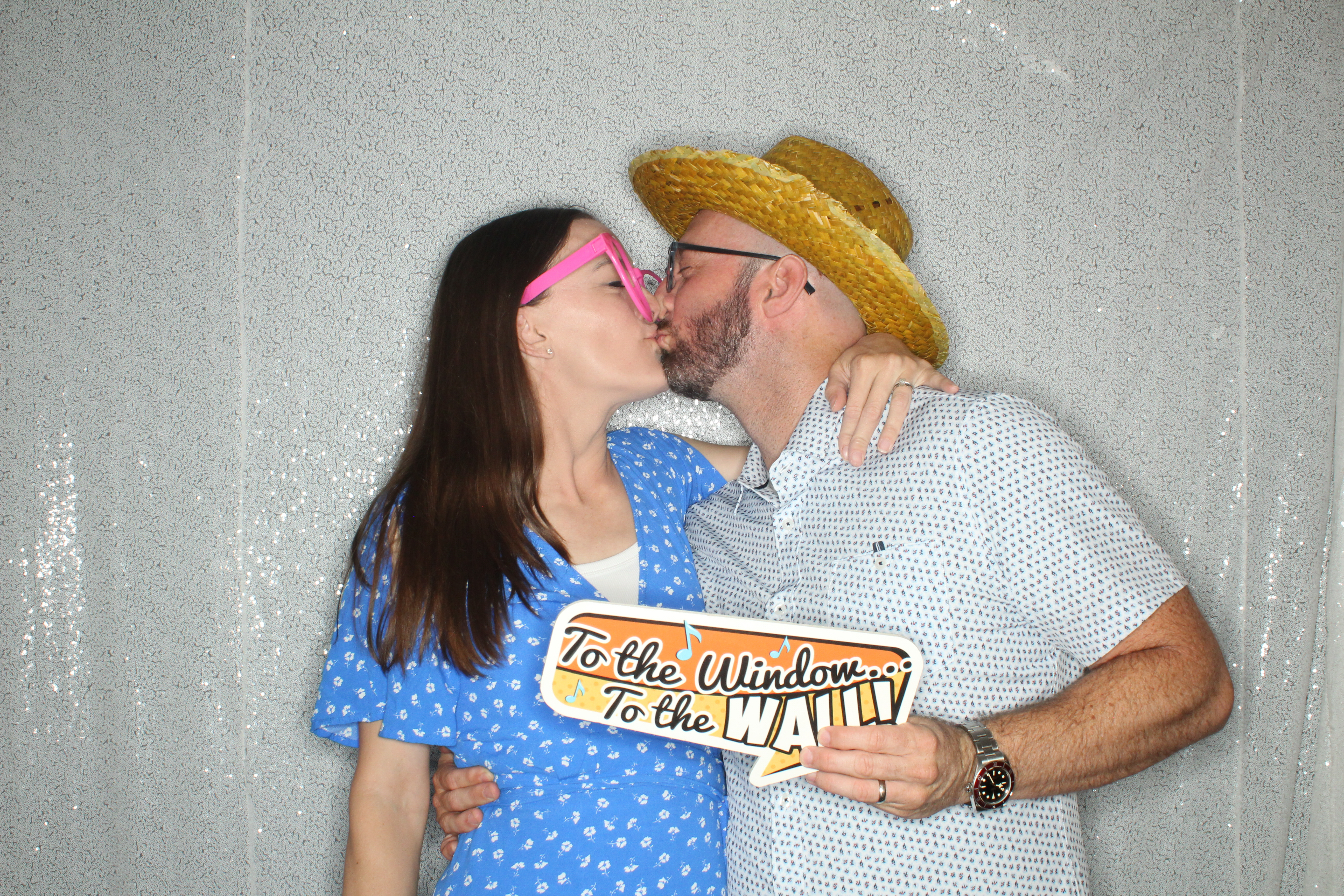 Melissa and Zack's Wedding | View more photos from the event at gallery.photoboothbillings.com/u/PhotoBoothBillings/Melissa-and-Zacks-Wedding
