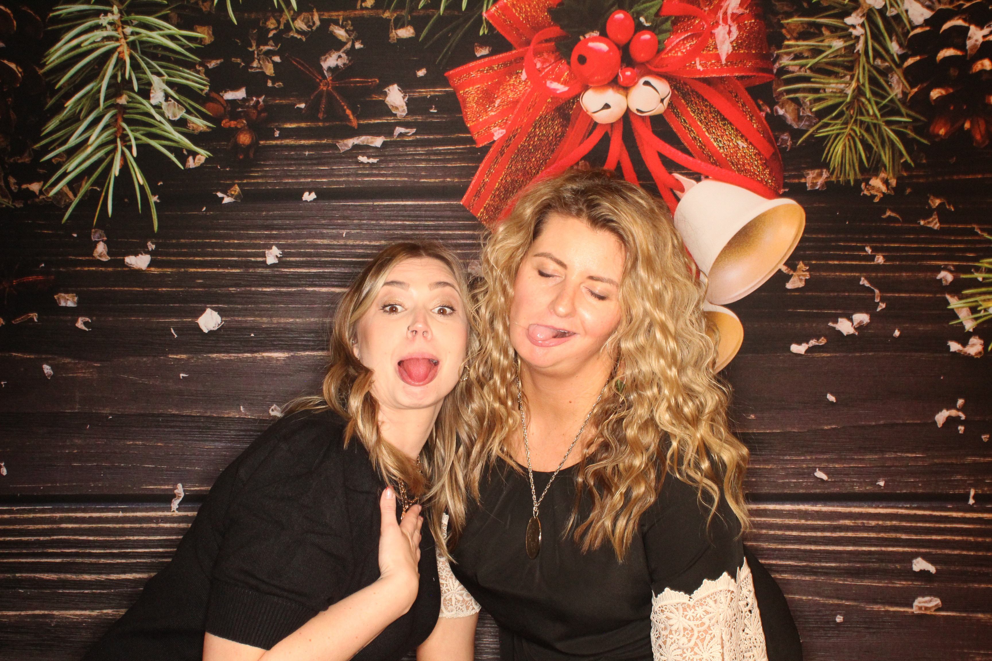 Par Montana Holiday Party | View more photos from the event at gallery.photoboothbillings.com/u/PhotoBoothBillings/Par-Montana-Holiday-Party