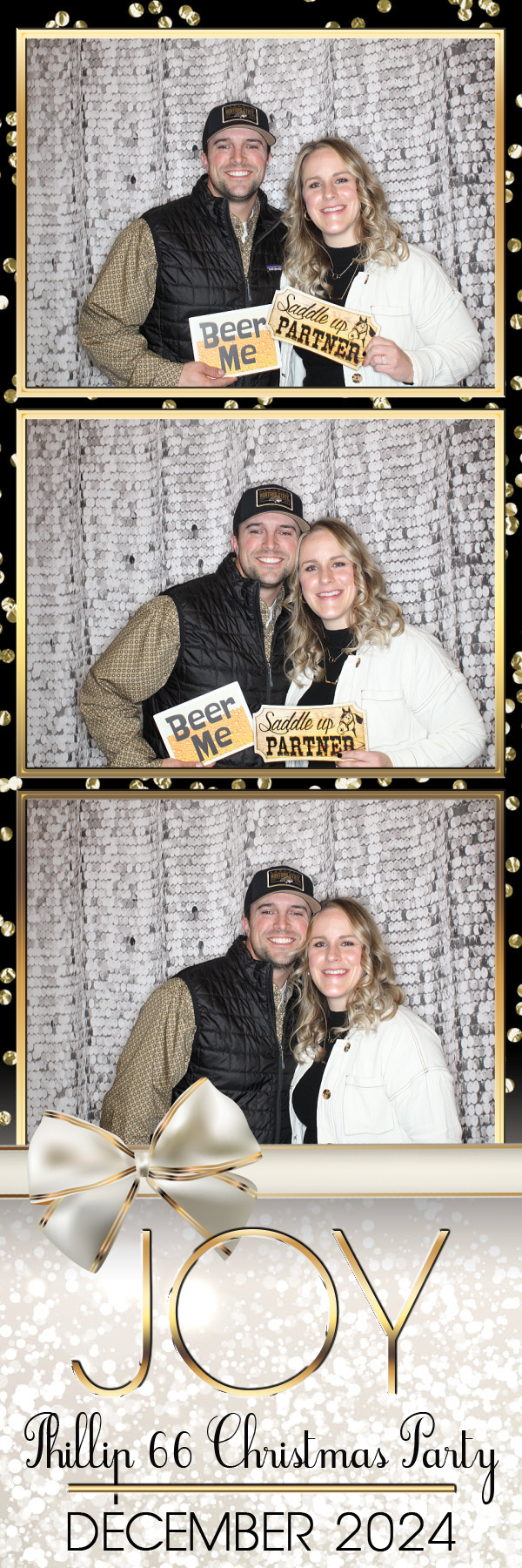 Phillips 66 Holiday Party | View more photos from the event at gallery.photoboothbillings.com/u/PhotoBoothBillings/Phillips-66-Holiday-Party