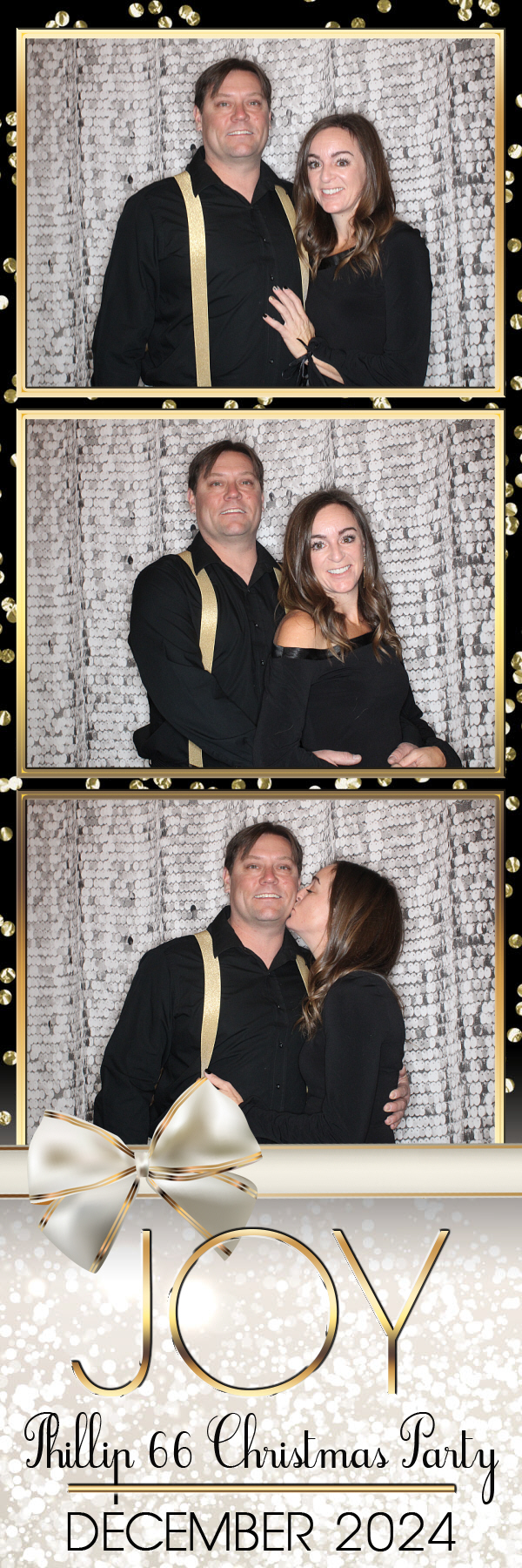 Phillips 66 Holiday Party | View more photos from the event at gallery.photoboothbillings.com/u/PhotoBoothBillings/Phillips-66-Holiday-Party