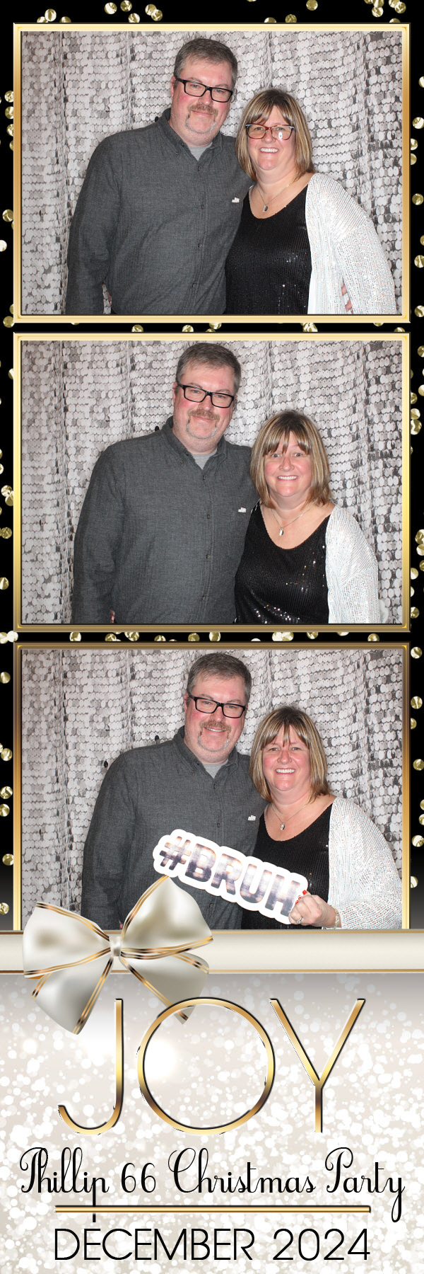 Phillips 66 Holiday Party | View more photos from the event at gallery.photoboothbillings.com/u/PhotoBoothBillings/Phillips-66-Holiday-Party