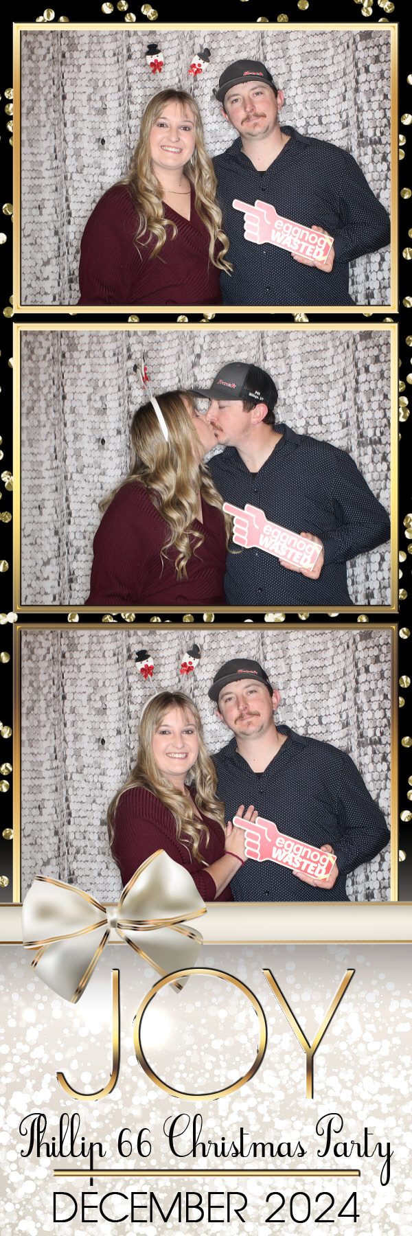 Phillips 66 Holiday Party | View more photos from the event at gallery.photoboothbillings.com/u/PhotoBoothBillings/Phillips-66-Holiday-Party