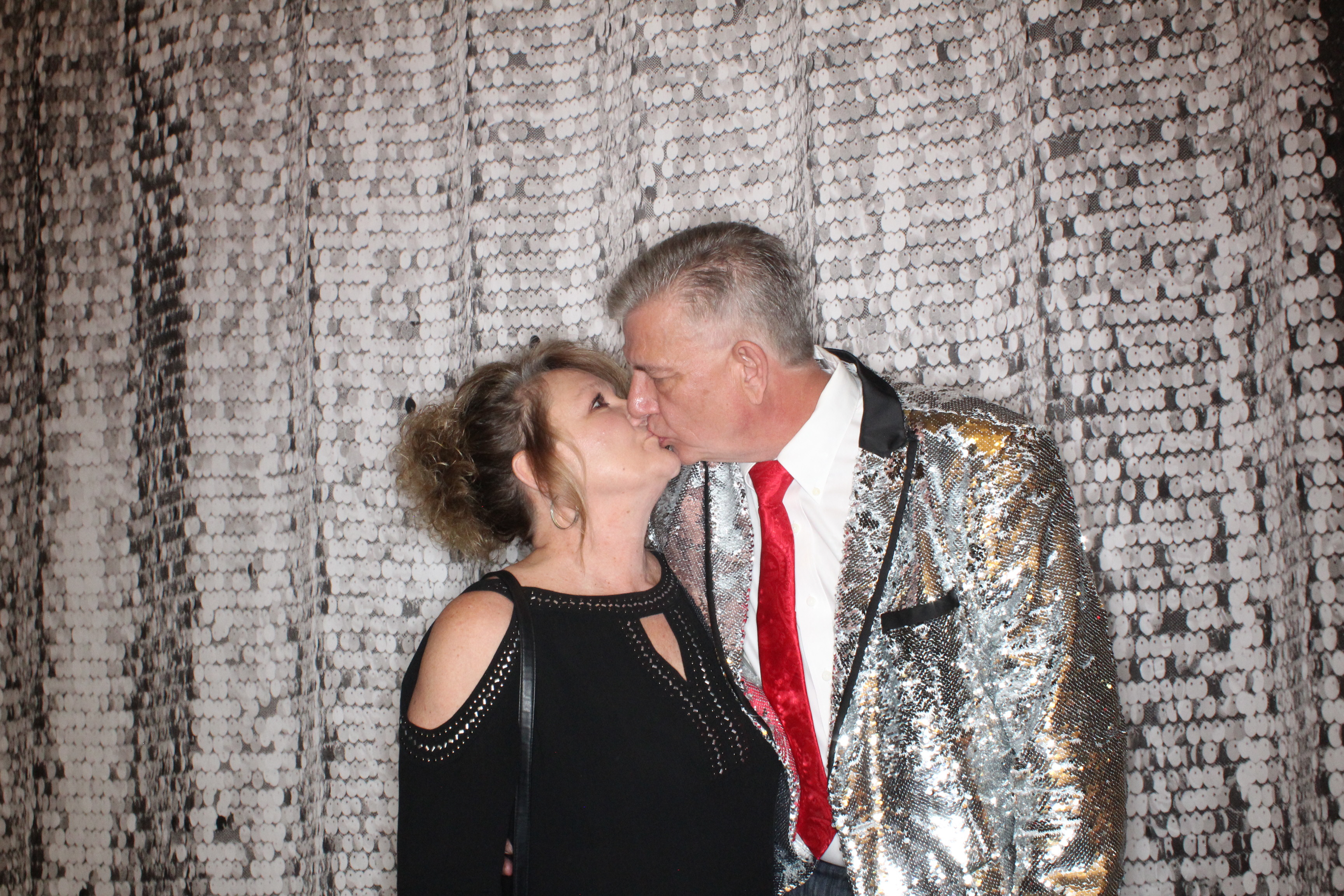 Phillips 66 Holiday Party | View more photos from the event at gallery.photoboothbillings.com/u/PhotoBoothBillings/Phillips-66-Holiday-Party