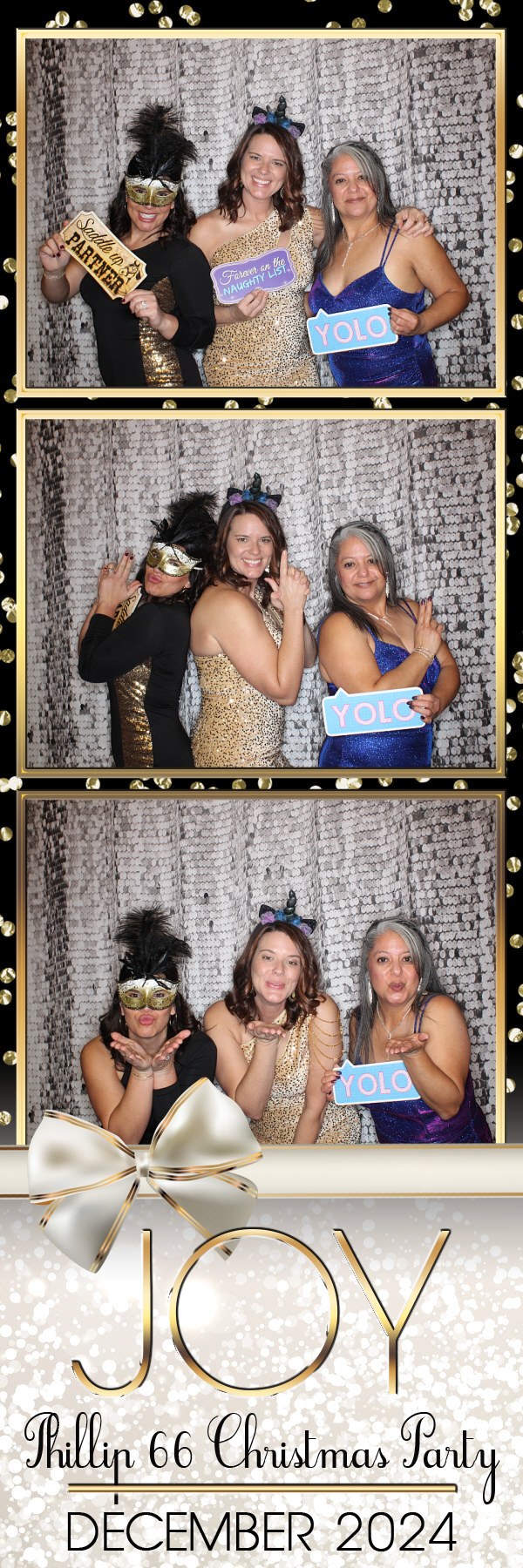 Phillips 66 Holiday Party | View more photos from the event at gallery.photoboothbillings.com/u/PhotoBoothBillings/Phillips-66-Holiday-Party
