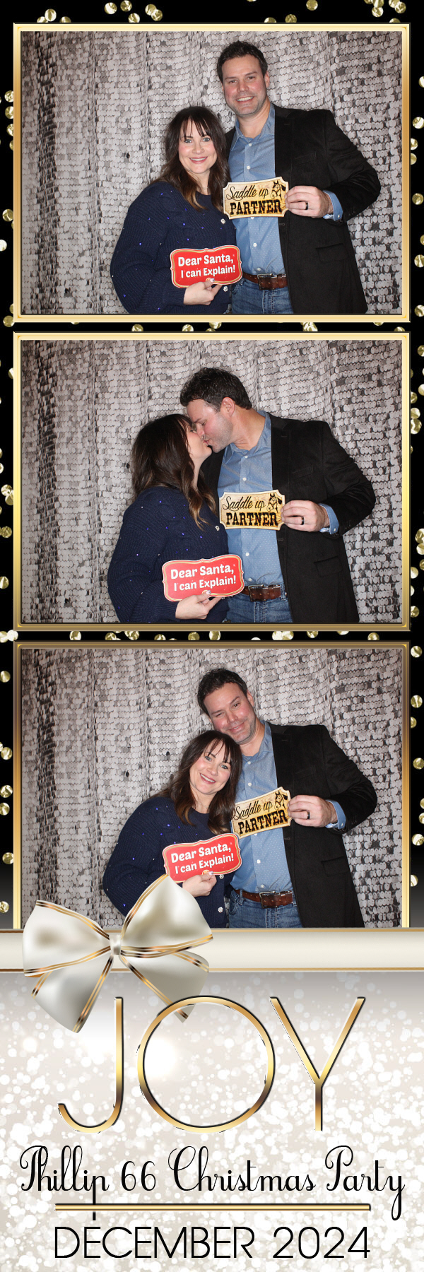 Phillips 66 Holiday Party | View more photos from the event at gallery.photoboothbillings.com/u/PhotoBoothBillings/Phillips-66-Holiday-Party