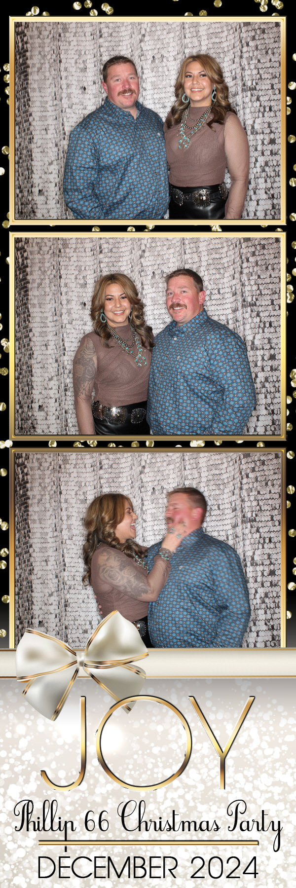 Phillips 66 Holiday Party | View more photos from the event at gallery.photoboothbillings.com/u/PhotoBoothBillings/Phillips-66-Holiday-Party