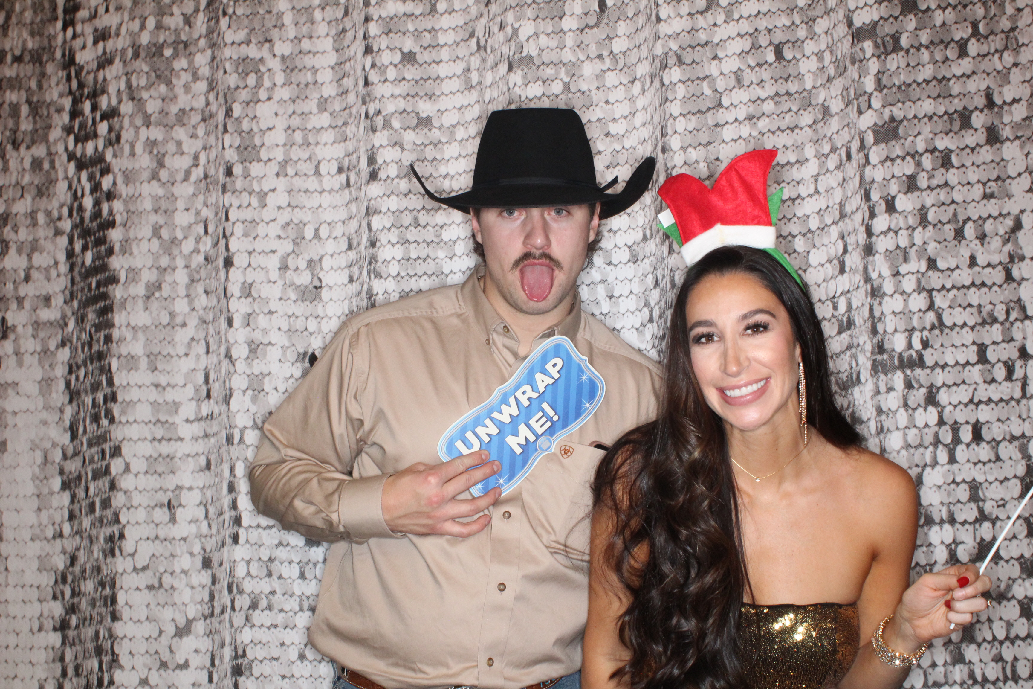 Phillips 66 Holiday Party | View more photos from the event at gallery.photoboothbillings.com/u/PhotoBoothBillings/Phillips-66-Holiday-Party
