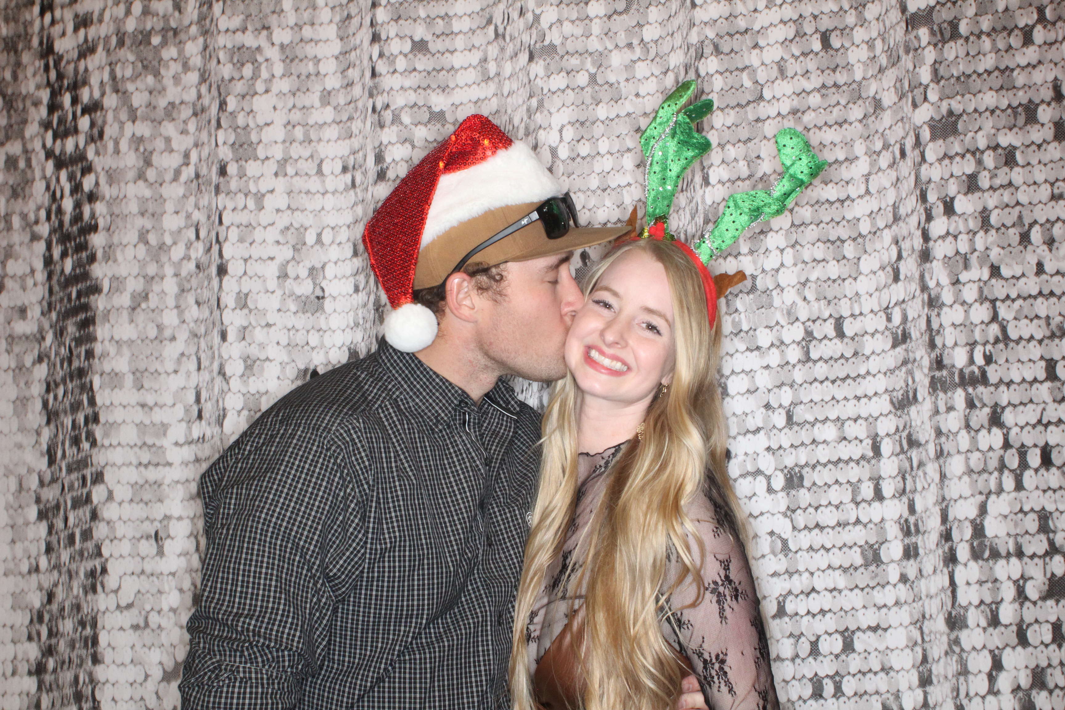 Phillips 66 Holiday Party | View more photos from the event at gallery.photoboothbillings.com/u/PhotoBoothBillings/Phillips-66-Holiday-Party