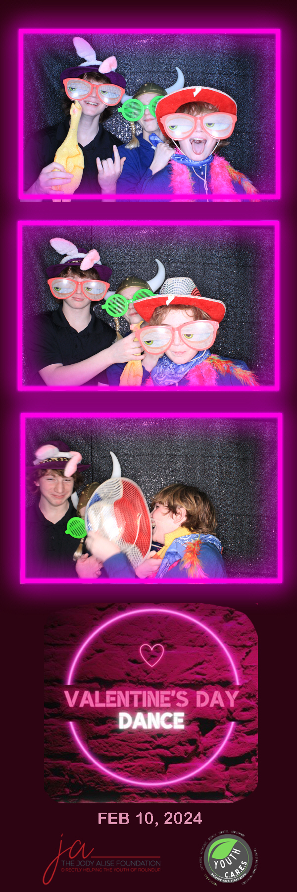 Valentine's Dance | View more photos from the event at gallery.photoboothbillings.com/u/PhotoBoothBillings/Valentines-Dance