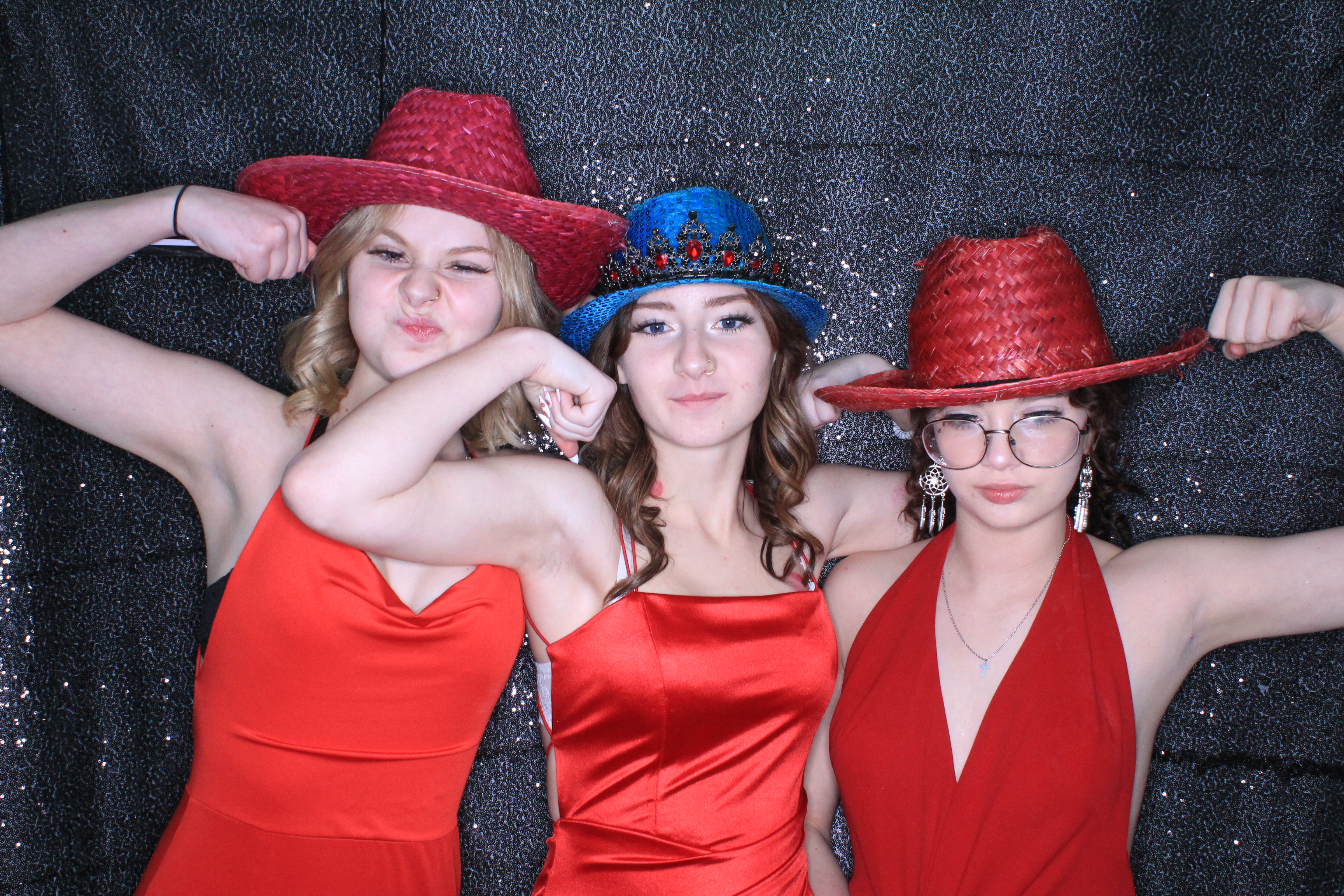 Valentine's Dance | View more photos from the event at gallery.photoboothbillings.com/u/PhotoBoothBillings/Valentines-Dance