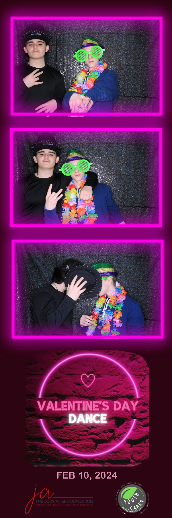 Valentine's Dance | View more photos from the event at gallery.photoboothbillings.com/u/PhotoBoothBillings/Valentines-Dance