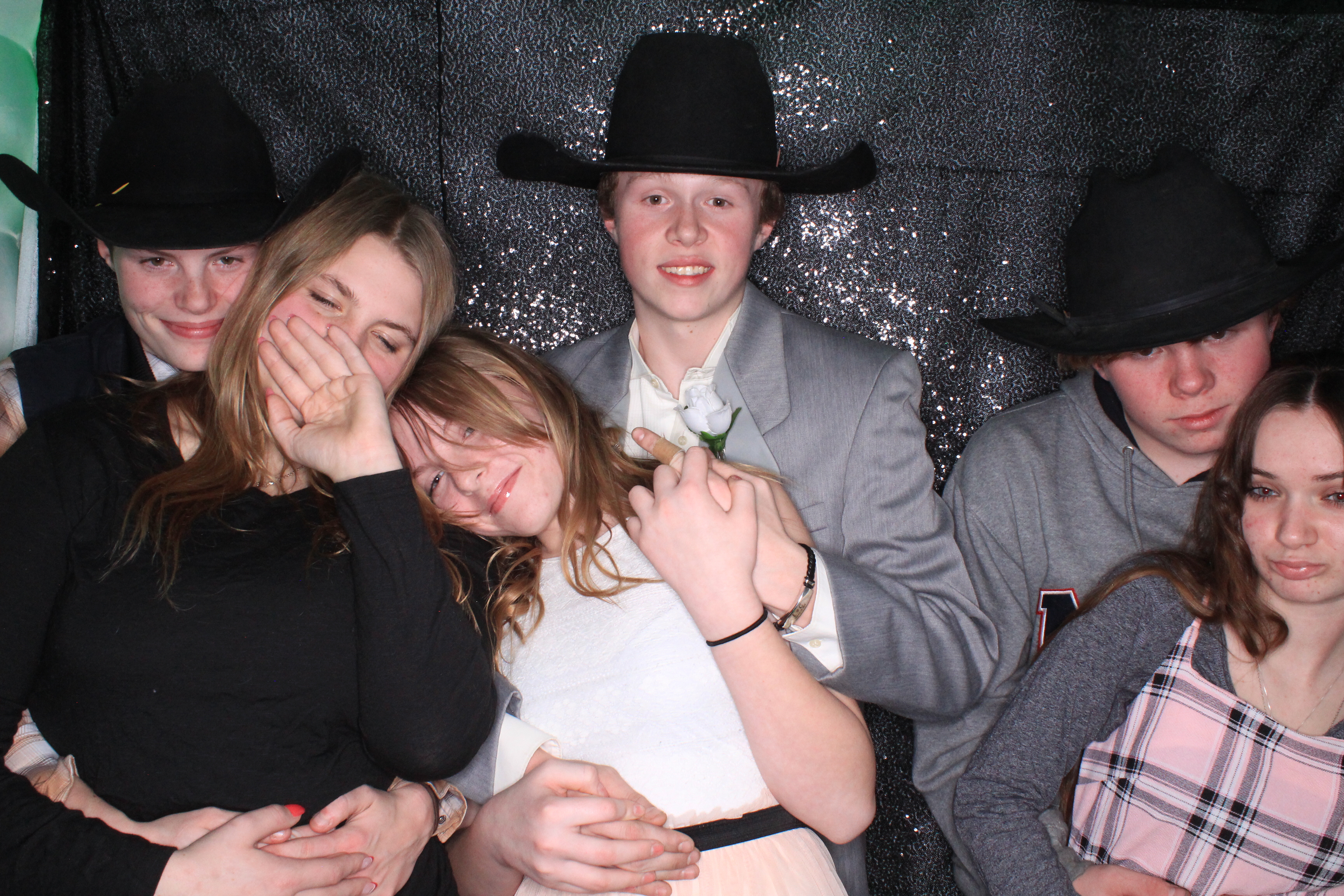 Valentine's Dance | View more photos from the event at gallery.photoboothbillings.com/u/PhotoBoothBillings/Valentines-Dance