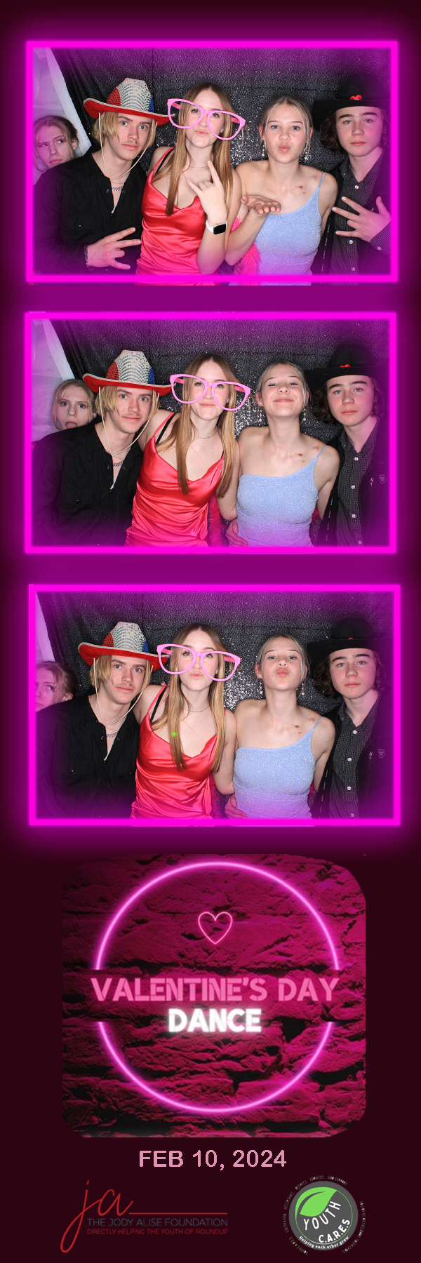 Valentine's Dance | View more photos from the event at gallery.photoboothbillings.com/u/PhotoBoothBillings/Valentines-Dance