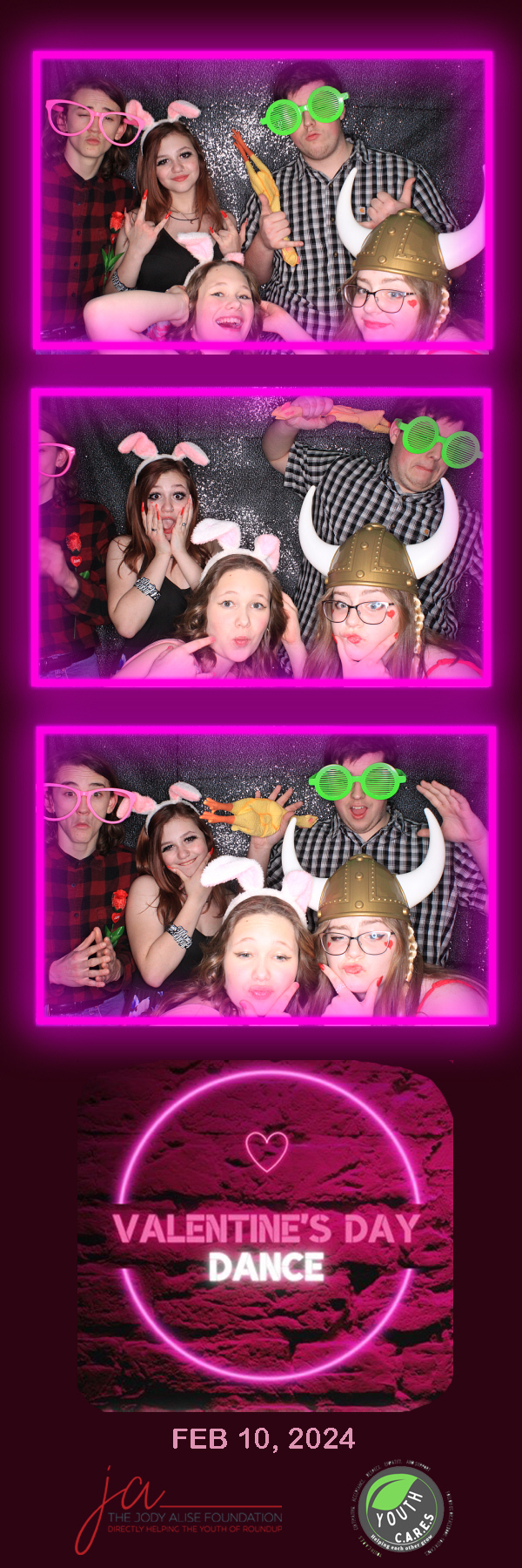 Valentine's Dance | View more photos from the event at gallery.photoboothbillings.com/u/PhotoBoothBillings/Valentines-Dance