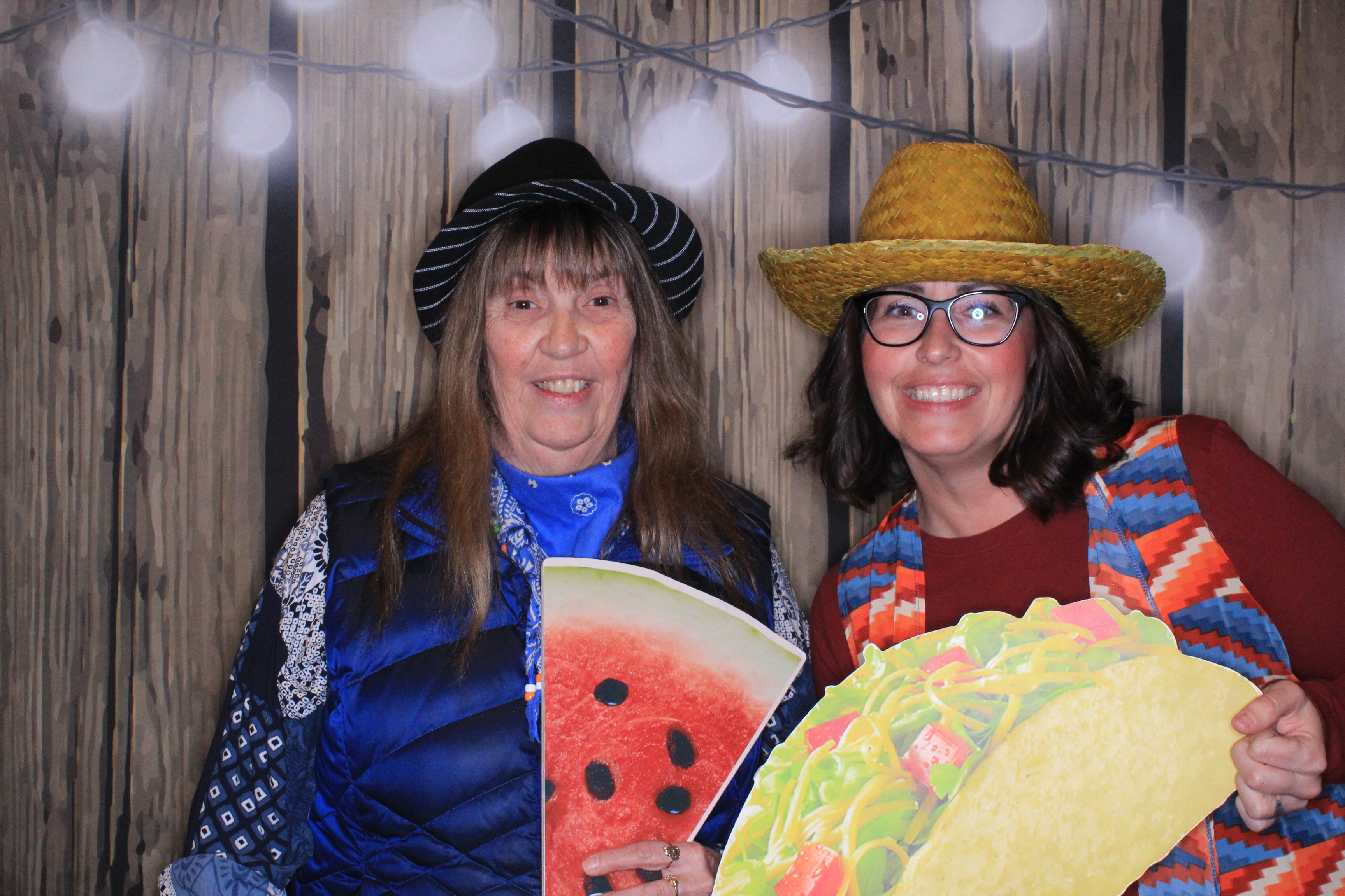 Year End Party | View more photos from the event at gallery.photoboothbillings.com/u/PhotoBoothBillings/Year-End-Party-0