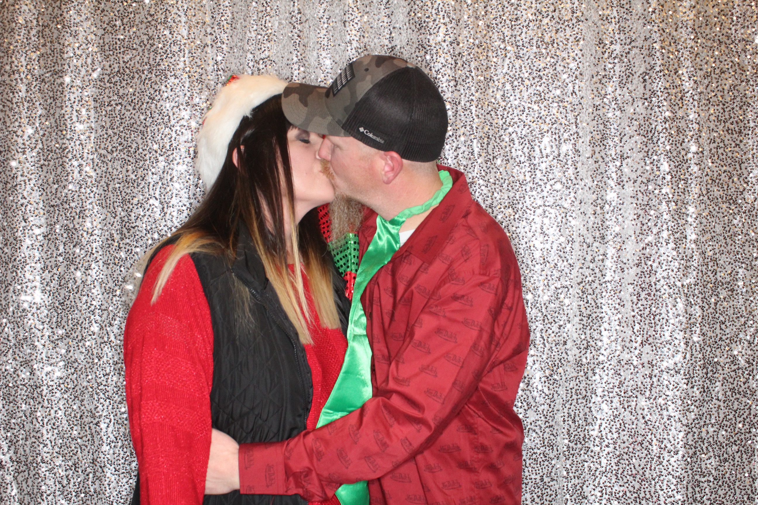 KNLC Christmas Party | View more photos from the event at gallery.photoboothbillings.com/u/PhotoBoothBillings/KNLC-Christmas-Party
