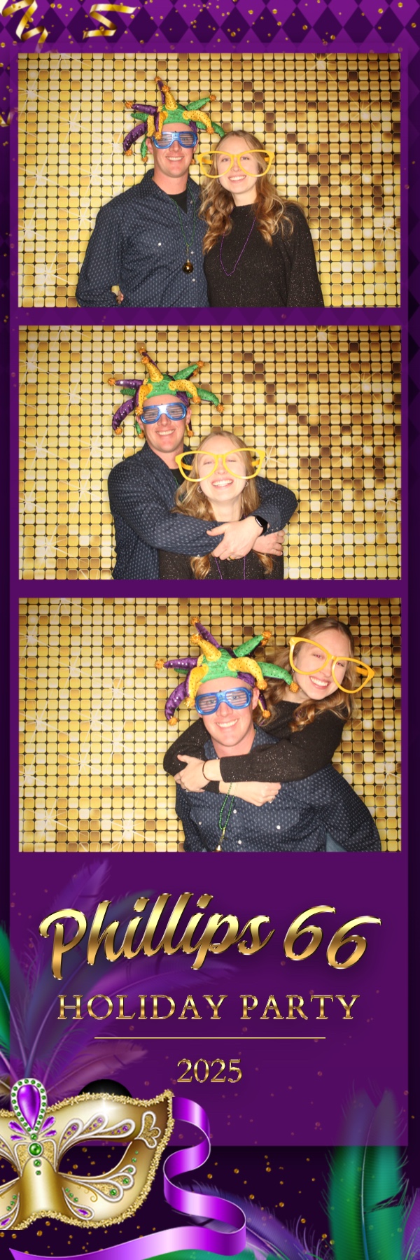 Phillips 66 Holiday Party | View more photos from the event at gallery.photoboothbillings.com/u/PhotoBoothBillings/Phillips-66-Holiday-Party-0