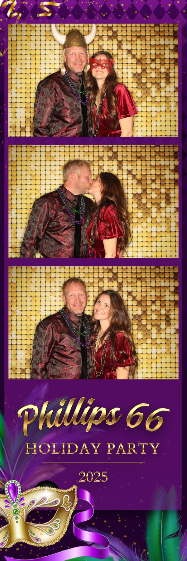 Phillips 66 Holiday Party | View more photos from the event at gallery.photoboothbillings.com/u/PhotoBoothBillings/Phillips-66-Holiday-Party-0