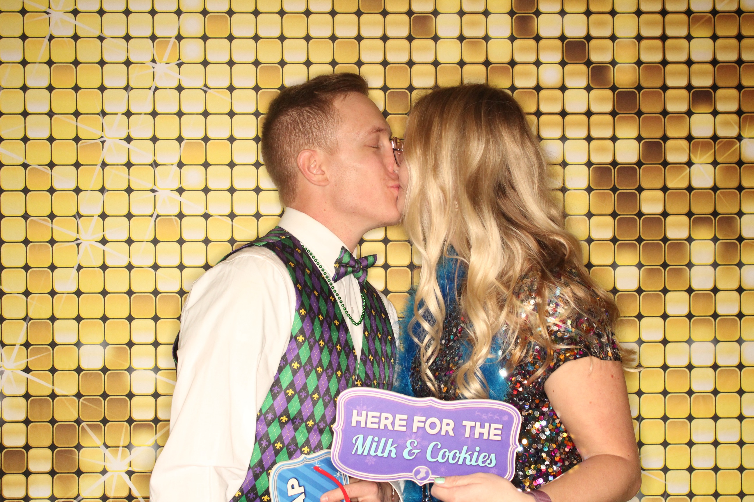 Phillips 66 Holiday Party | View more photos from the event at gallery.photoboothbillings.com/u/PhotoBoothBillings/Phillips-66-Holiday-Party-0