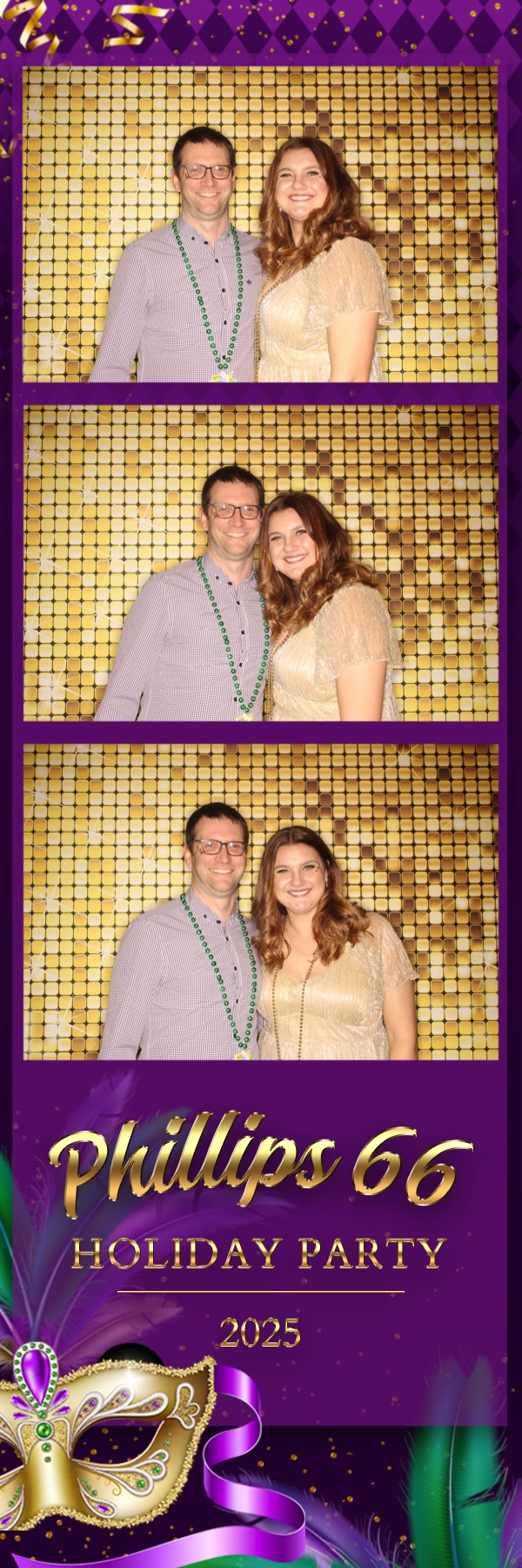 Phillips 66 Holiday Party | View more photos from the event at gallery.photoboothbillings.com/u/PhotoBoothBillings/Phillips-66-Holiday-Party-0