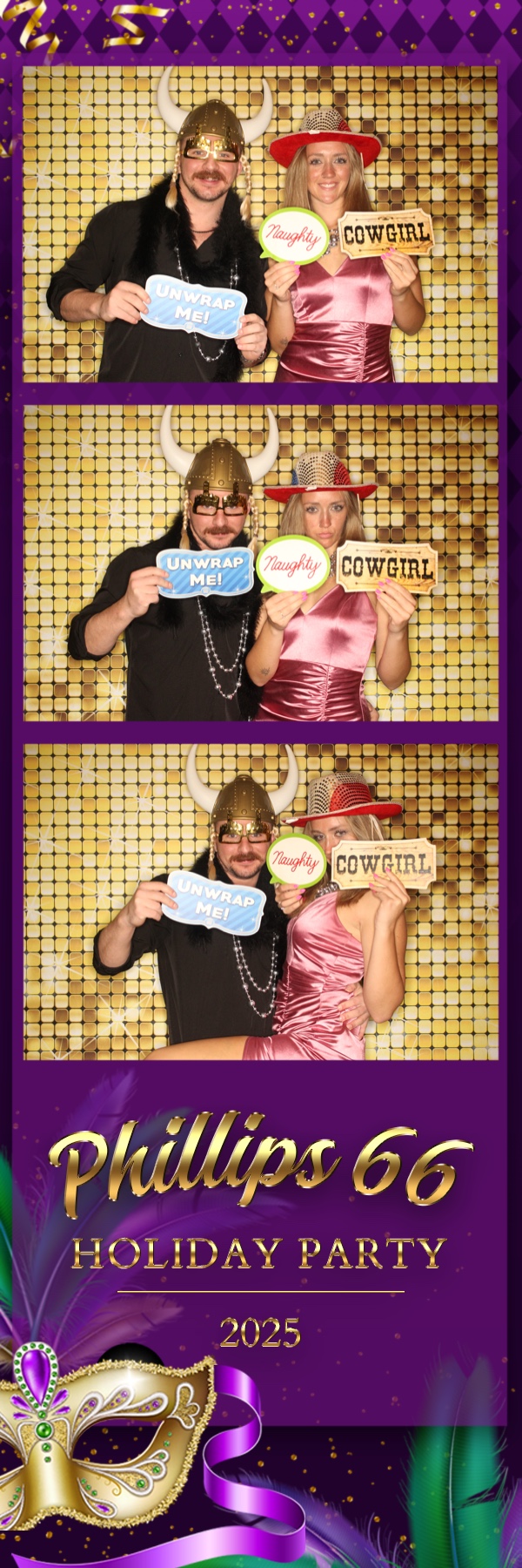 Phillips 66 Holiday Party | View more photos from the event at gallery.photoboothbillings.com/u/PhotoBoothBillings/Phillips-66-Holiday-Party-0