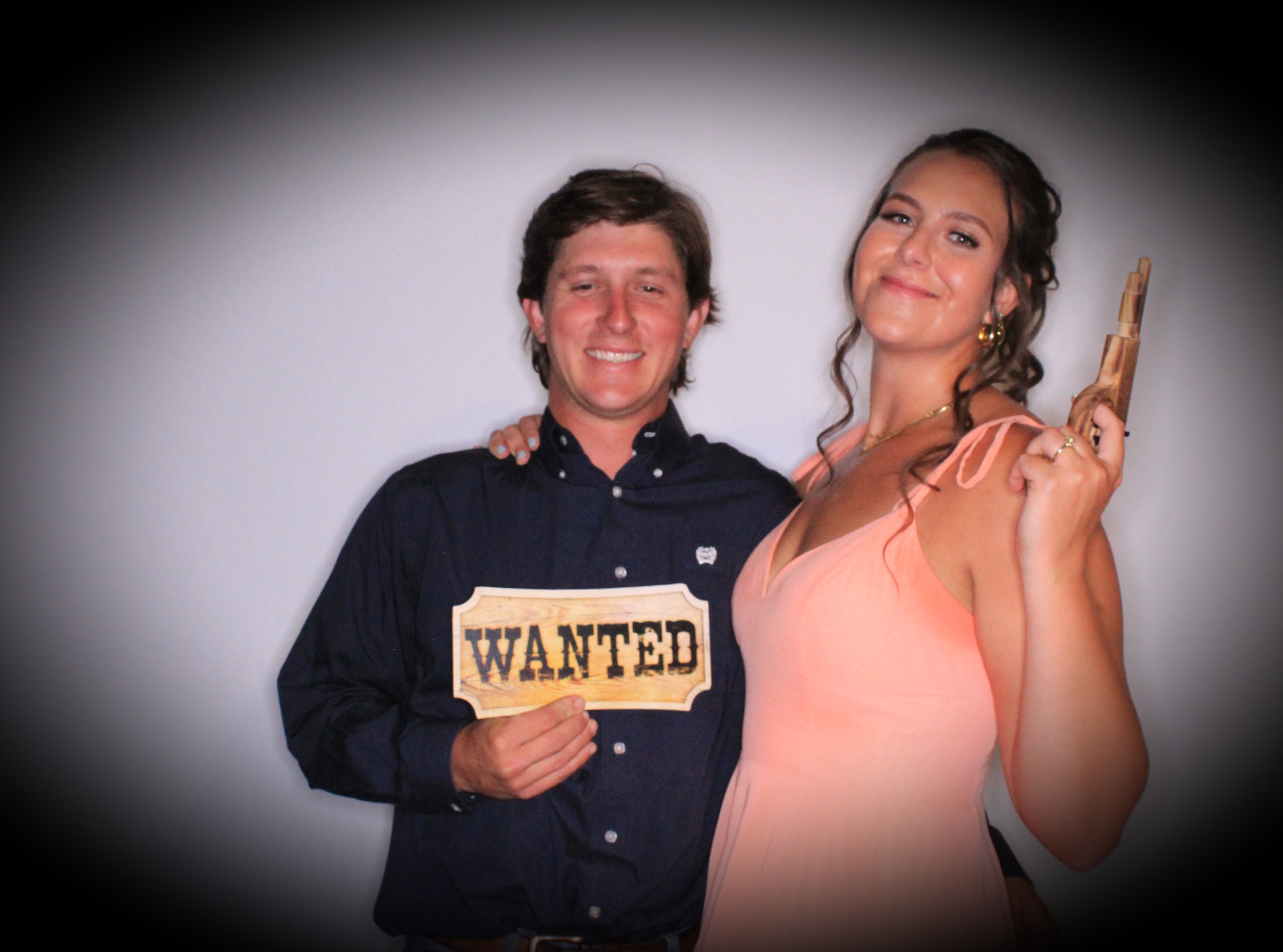 Shelby and Shay's Wedding | View more photos from the event at gallery.photoboothbillings.com/u/PhotoBoothBillings/Shelby-and-Shays-Wedding