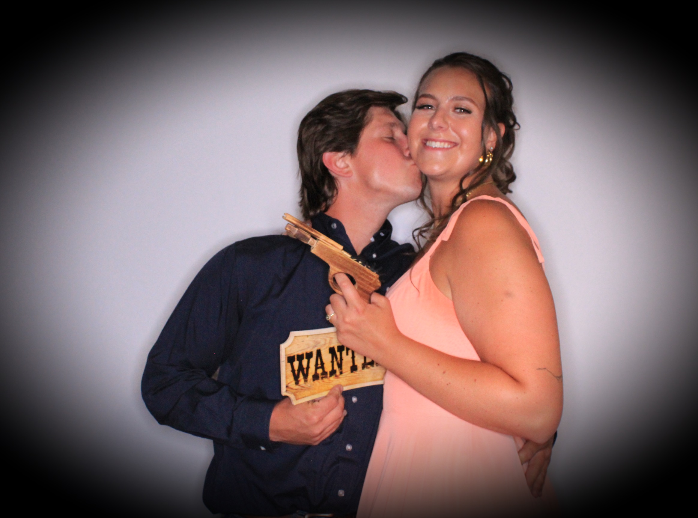 Shelby and Shay's Wedding | View more photos from the event at gallery.photoboothbillings.com/u/PhotoBoothBillings/Shelby-and-Shays-Wedding