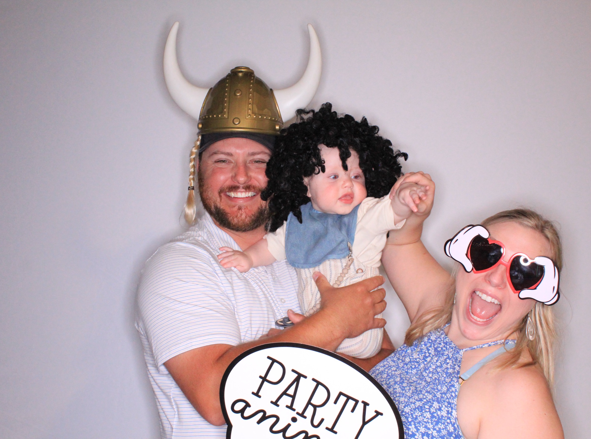 Shelby and Shay's Wedding | View more photos from the event at gallery.photoboothbillings.com/u/PhotoBoothBillings/Shelby-and-Shays-Wedding