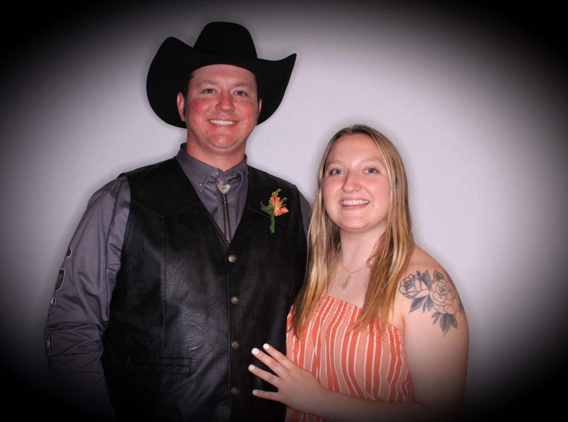 Shelby and Shay's Wedding | View more photos from the event at gallery.photoboothbillings.com/u/PhotoBoothBillings/Shelby-and-Shays-Wedding