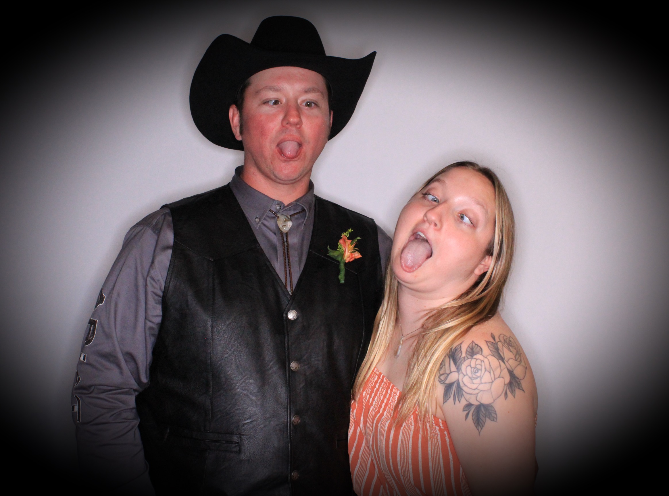 Shelby and Shay's Wedding | View more photos from the event at gallery.photoboothbillings.com/u/PhotoBoothBillings/Shelby-and-Shays-Wedding