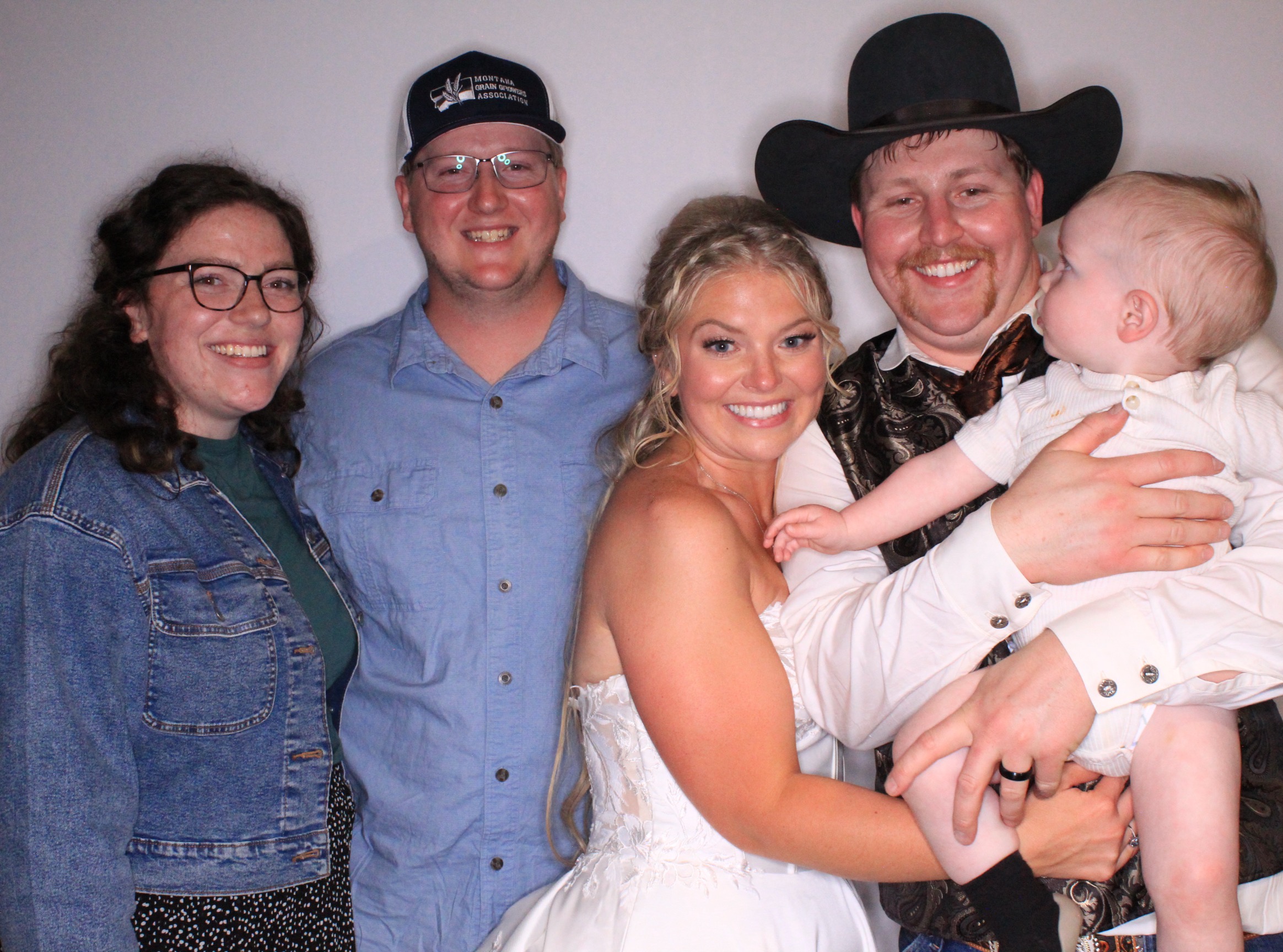 Shelby and Shay's Wedding | View more photos from the event at gallery.photoboothbillings.com/u/PhotoBoothBillings/Shelby-and-Shays-Wedding