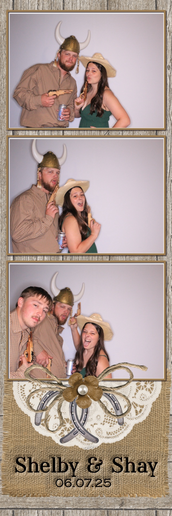 Shelby and Shay's Wedding | View more photos from the event at gallery.photoboothbillings.com/u/PhotoBoothBillings/Shelby-and-Shays-Wedding
