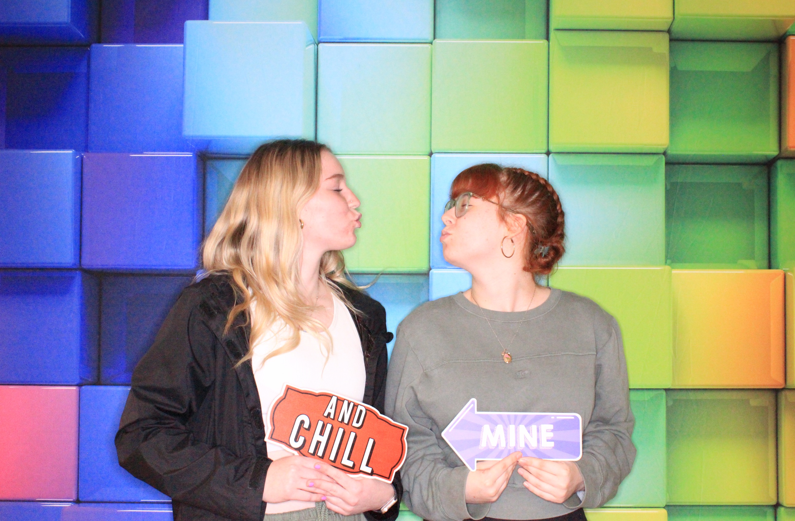 Summer Send-off | View more photos from the event at gallery.photoboothbillings.com/u/PhotoBoothBillings/Summer-Send-off-1