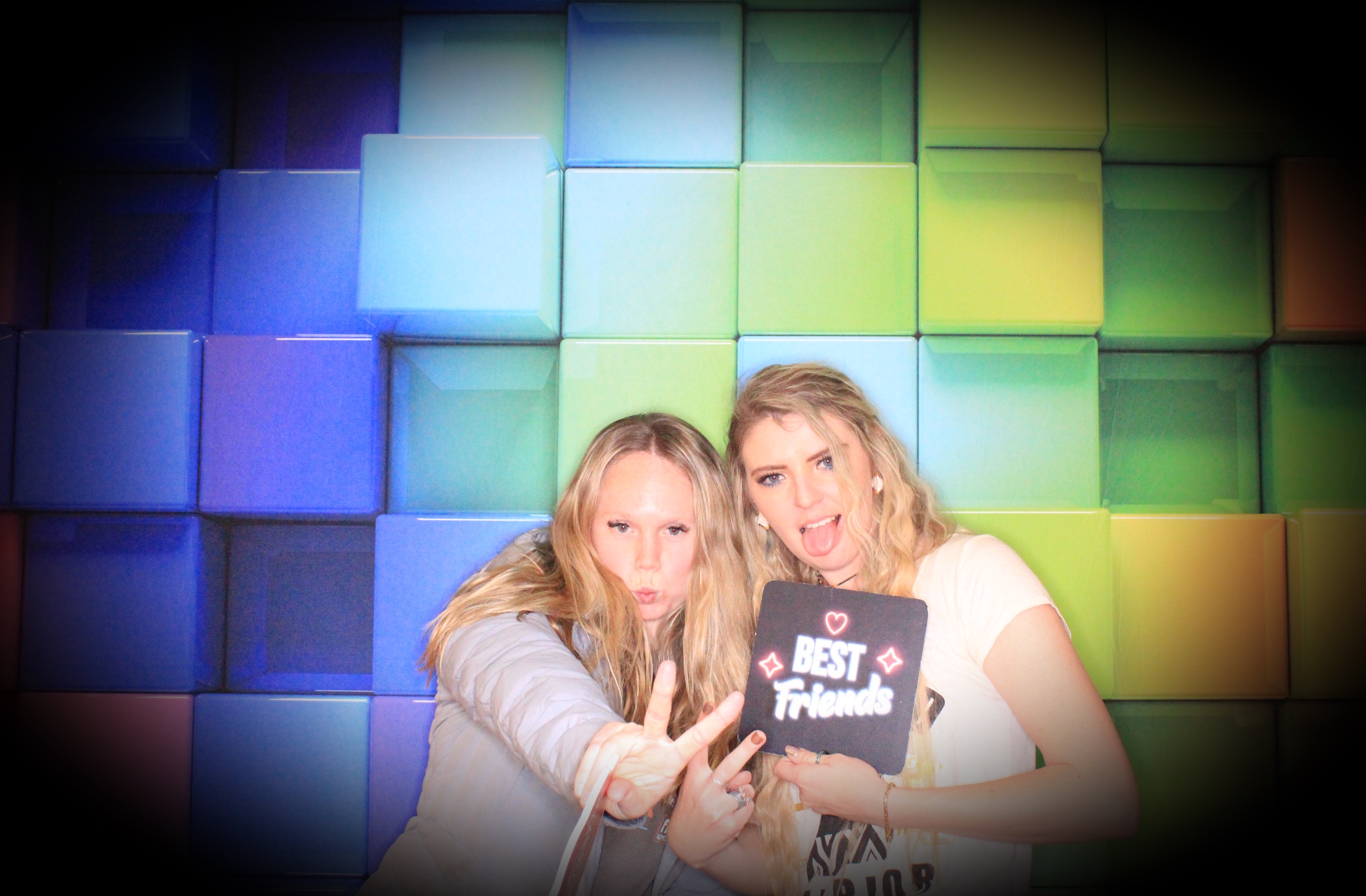 Summer Send-off | View more photos from the event at gallery.photoboothbillings.com/u/PhotoBoothBillings/Summer-Send-off-1