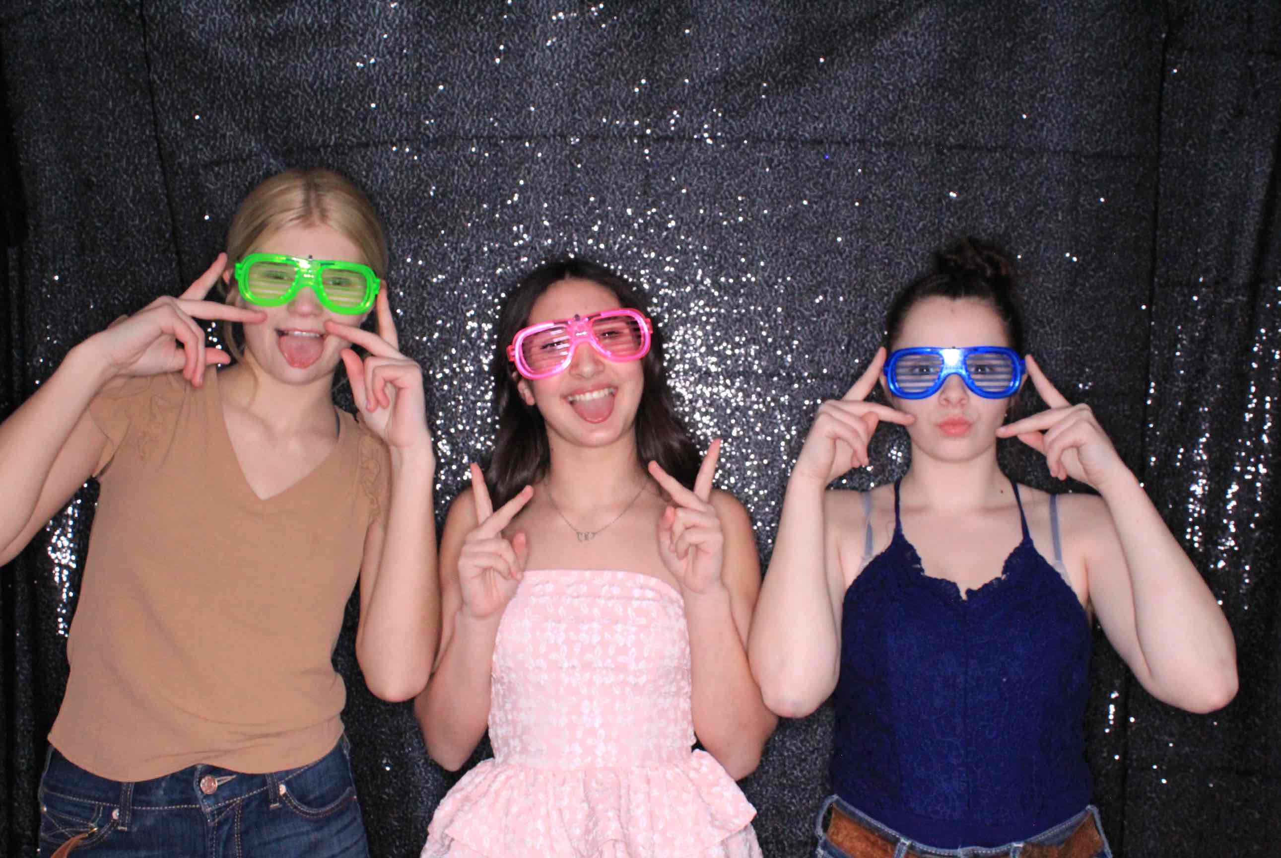 Valentine's Dance | View more photos from the event at gallery.photoboothbillings.com/u/PhotoBoothBillings/Valentines-Dance-0